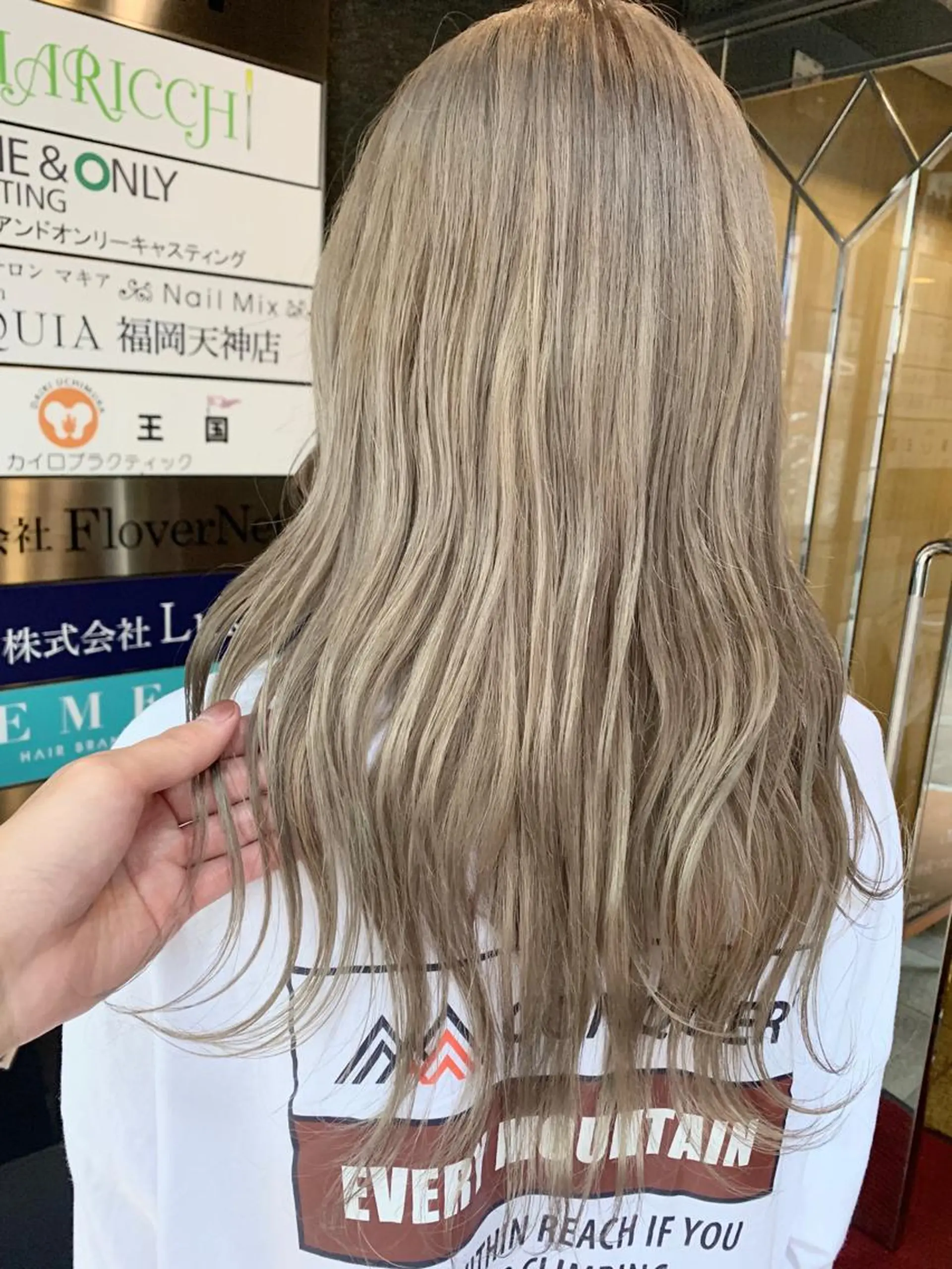 ロング カラー 髪質改善will hairdesignのヘアスタイル