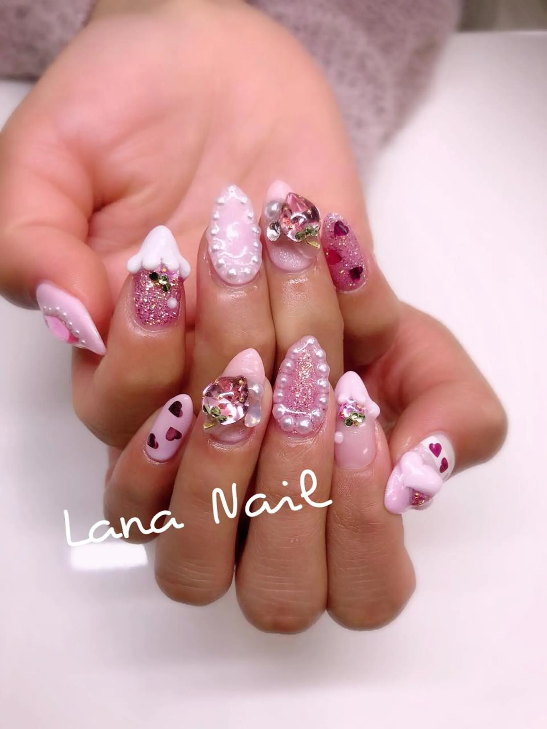 ネイル ジェルネイル ハンドネイル ハンドケア Lana Nailのネイルデザイン