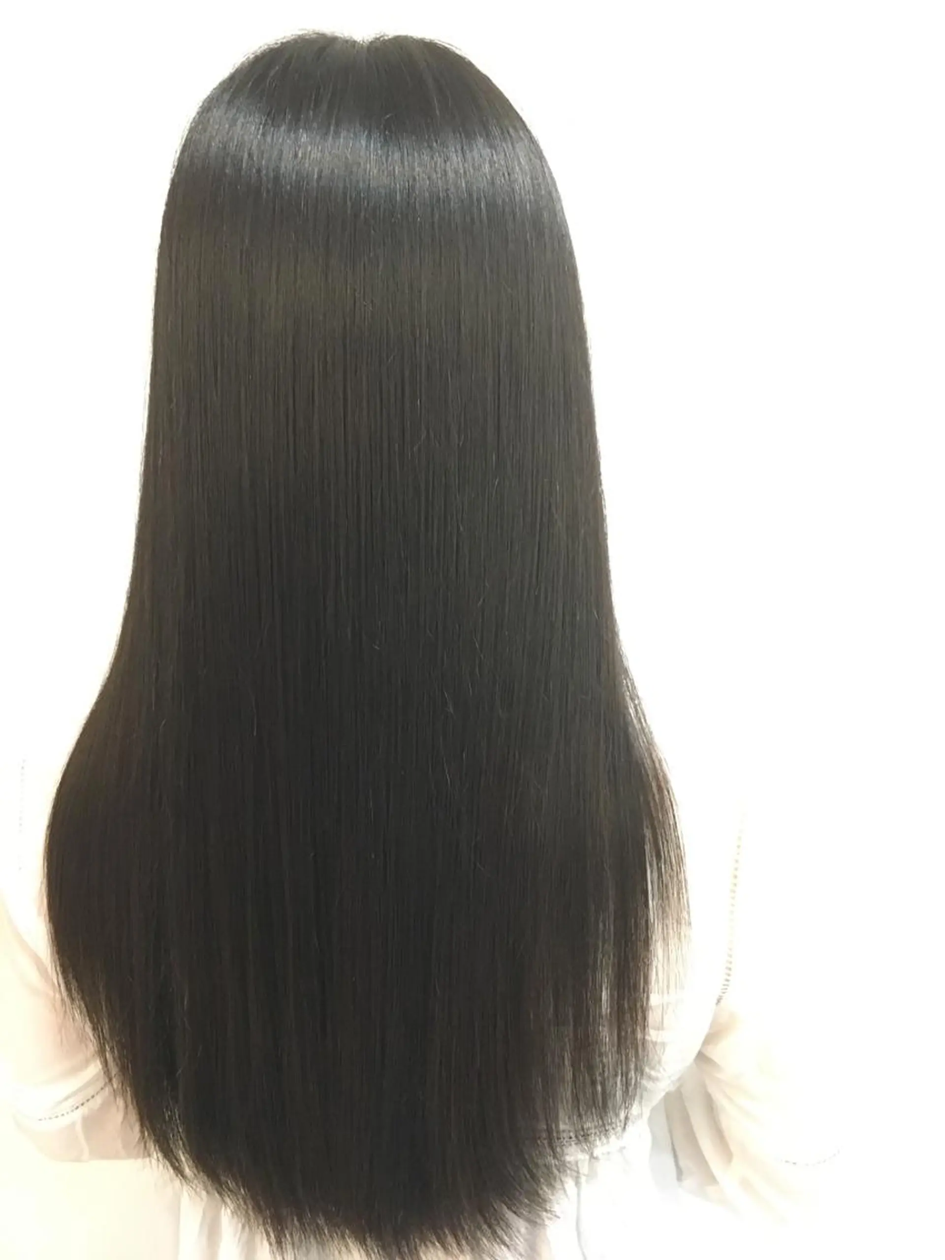 セミロング カラー 縮毛矯正 メンズ眉毛ITSUK Iメンズ専門　新宿の眉毛・アイブロウイメージ