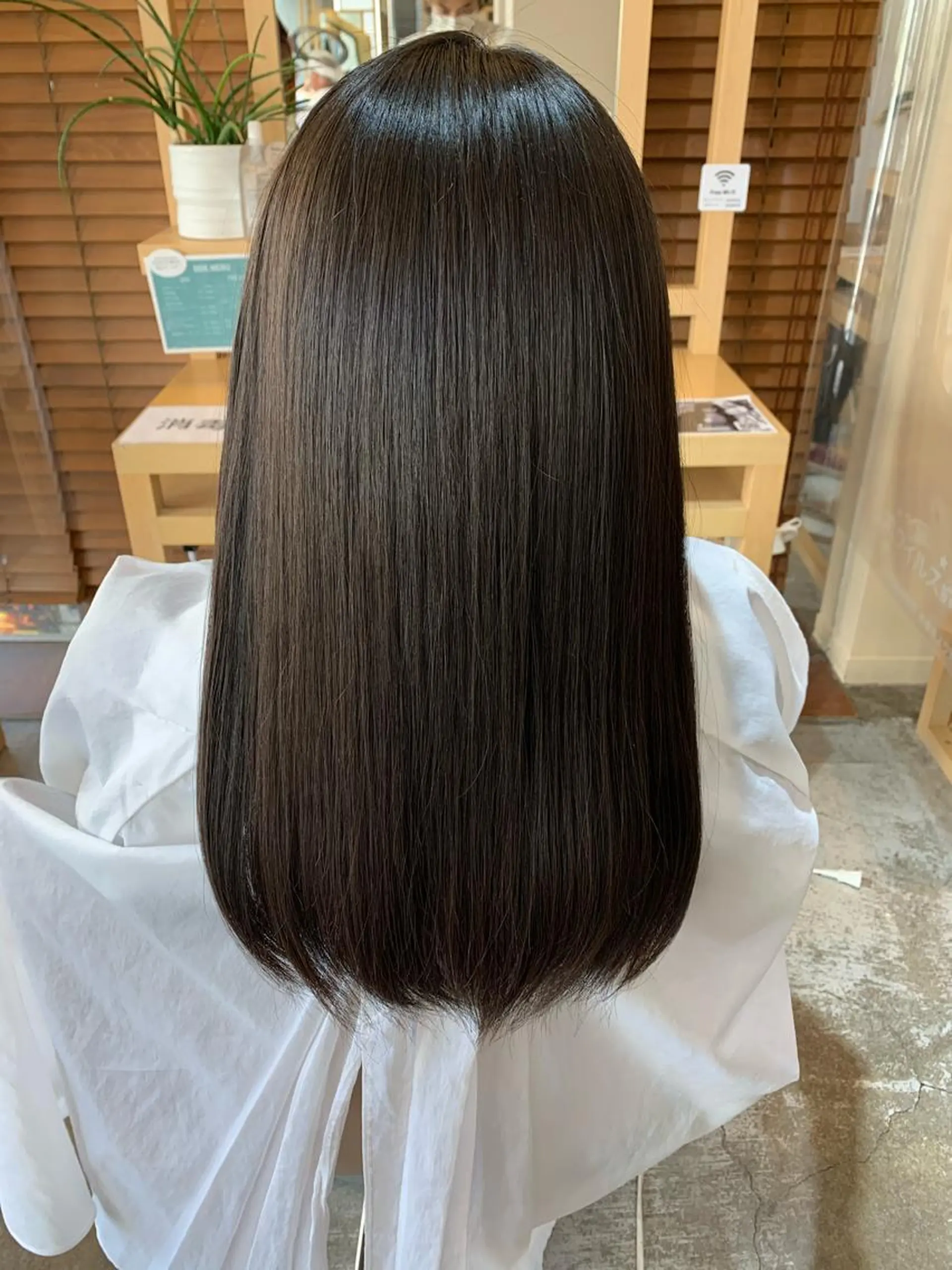 セミロング トリートメント 酸熱トリートメント いだ ひかるのヘアスタイル