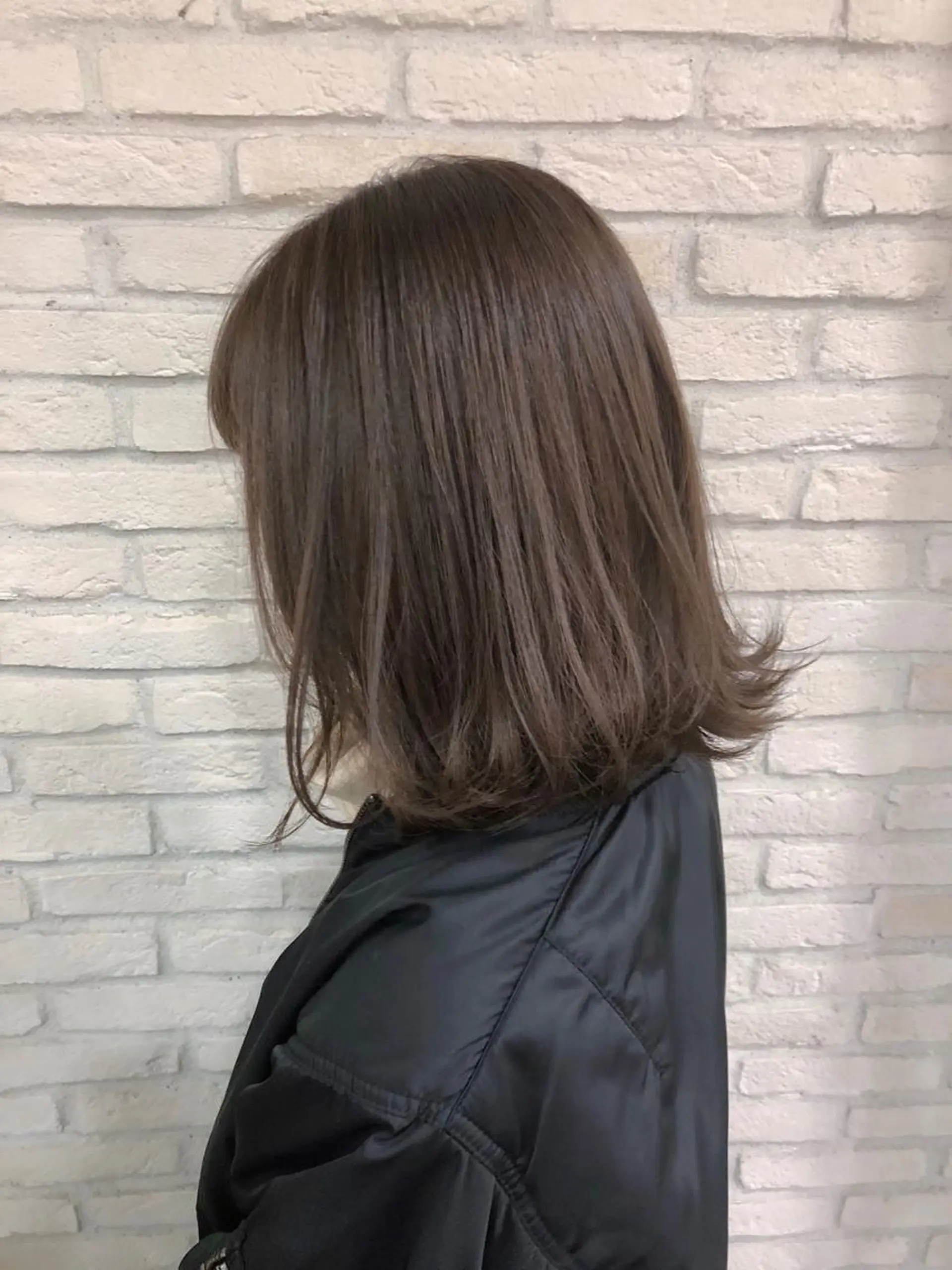 ミディアム カラー グレージュ HAUS 片山みほのヘアスタイル