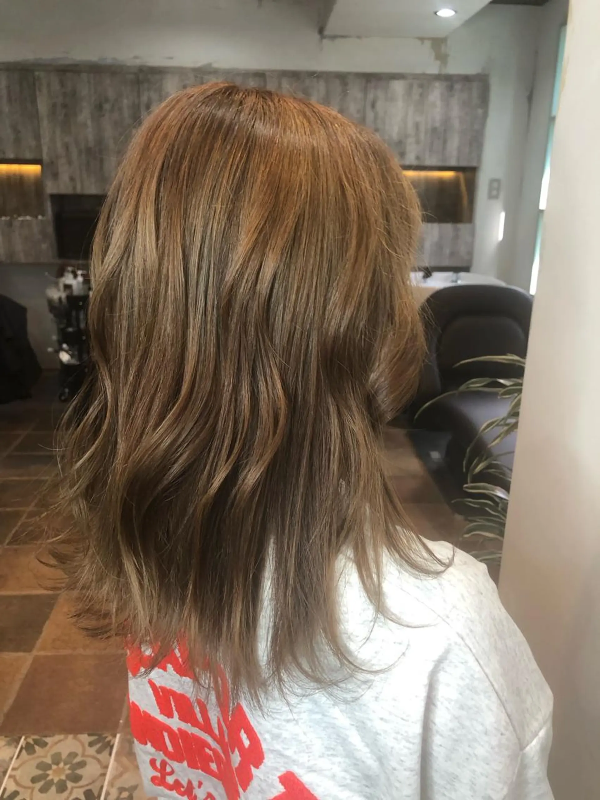 ロング カラー 脇谷 拓弥のヘアスタイル