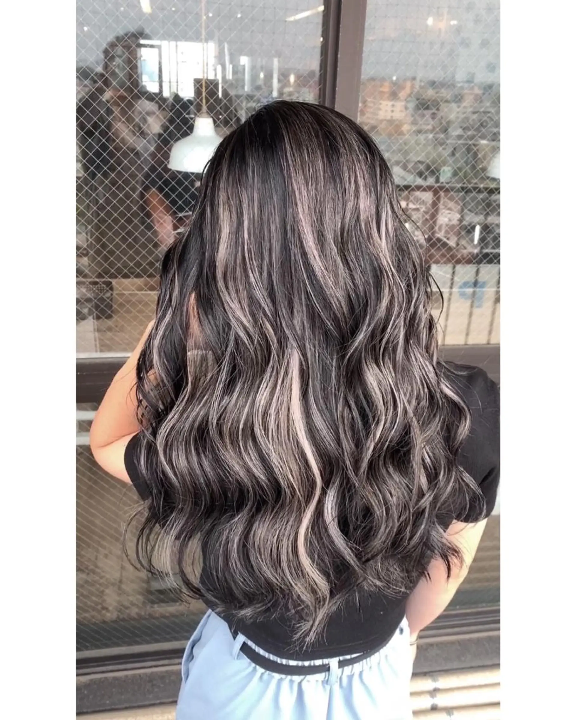 カラー バレイヤージュ ハイライトカラー Beyond（kitaro）所属・石井辰功也 フリーランス美容師のヘアスタイル