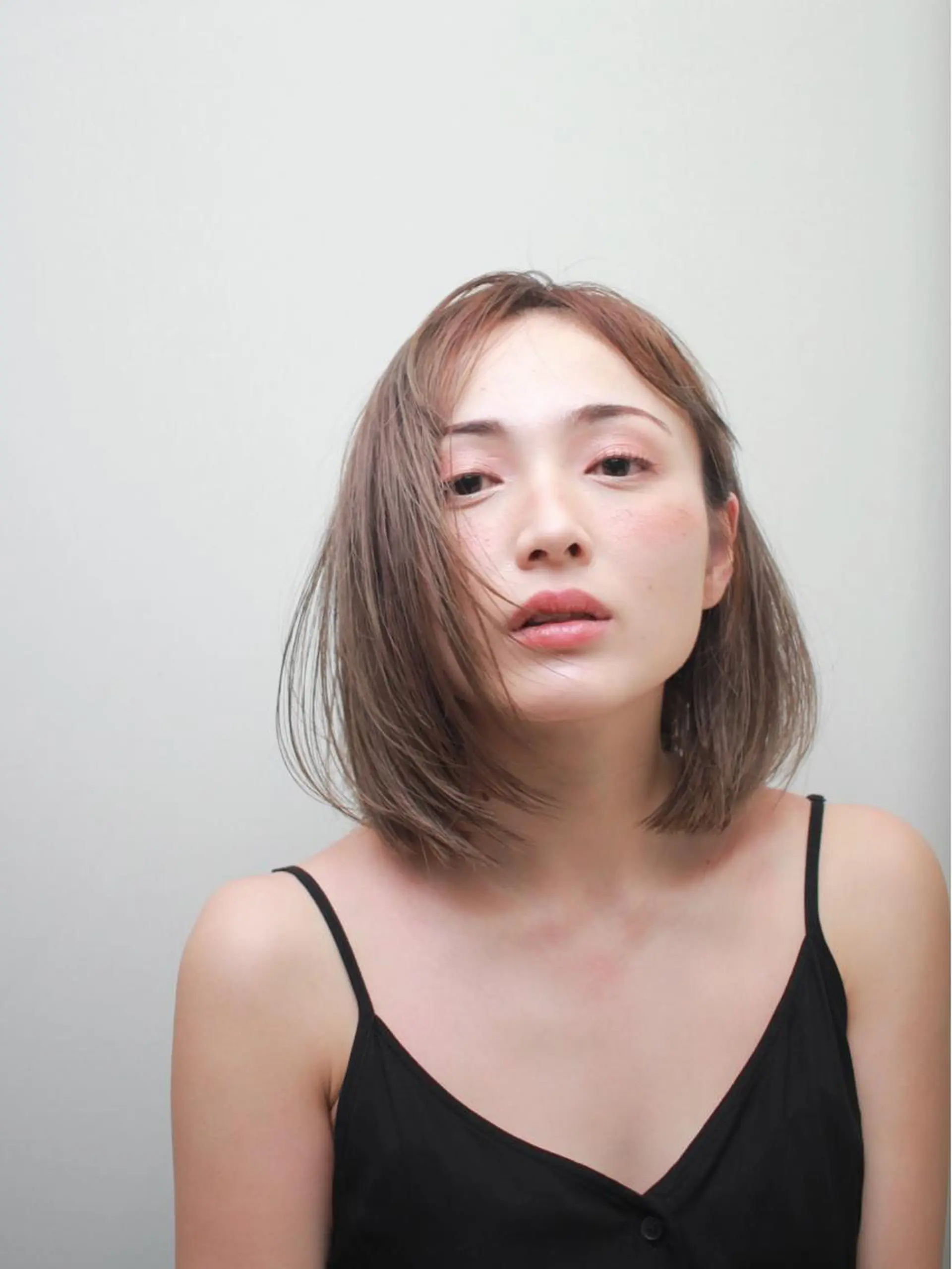 ミディアム カット 秋葉 一郎のヘアスタイル