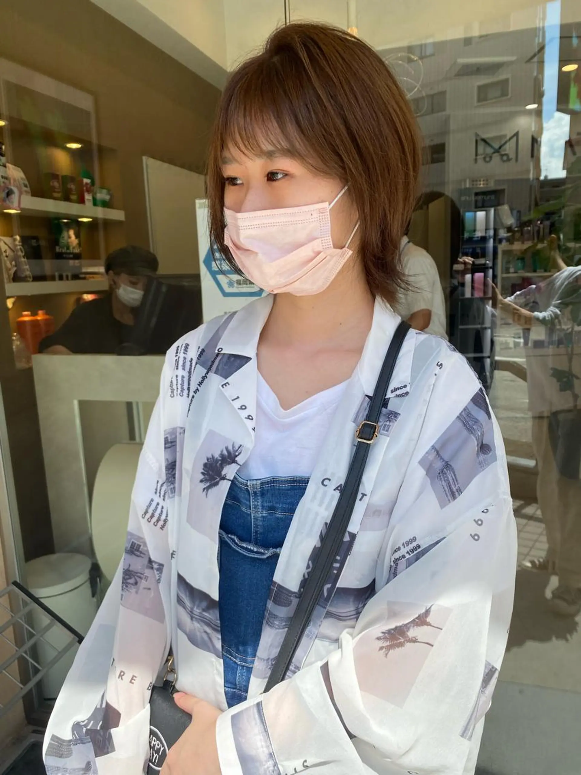 ショート カラー パーマ ヘアアレンジ メンズ キッズ ネイル マツエク・マツパ メンズハイトーン ベージュカラー ハイトーンカラー ピンクカラー カラーマツエク 韓国🇰🇷レイヤー カットオリーブカラーのヘアスタイル