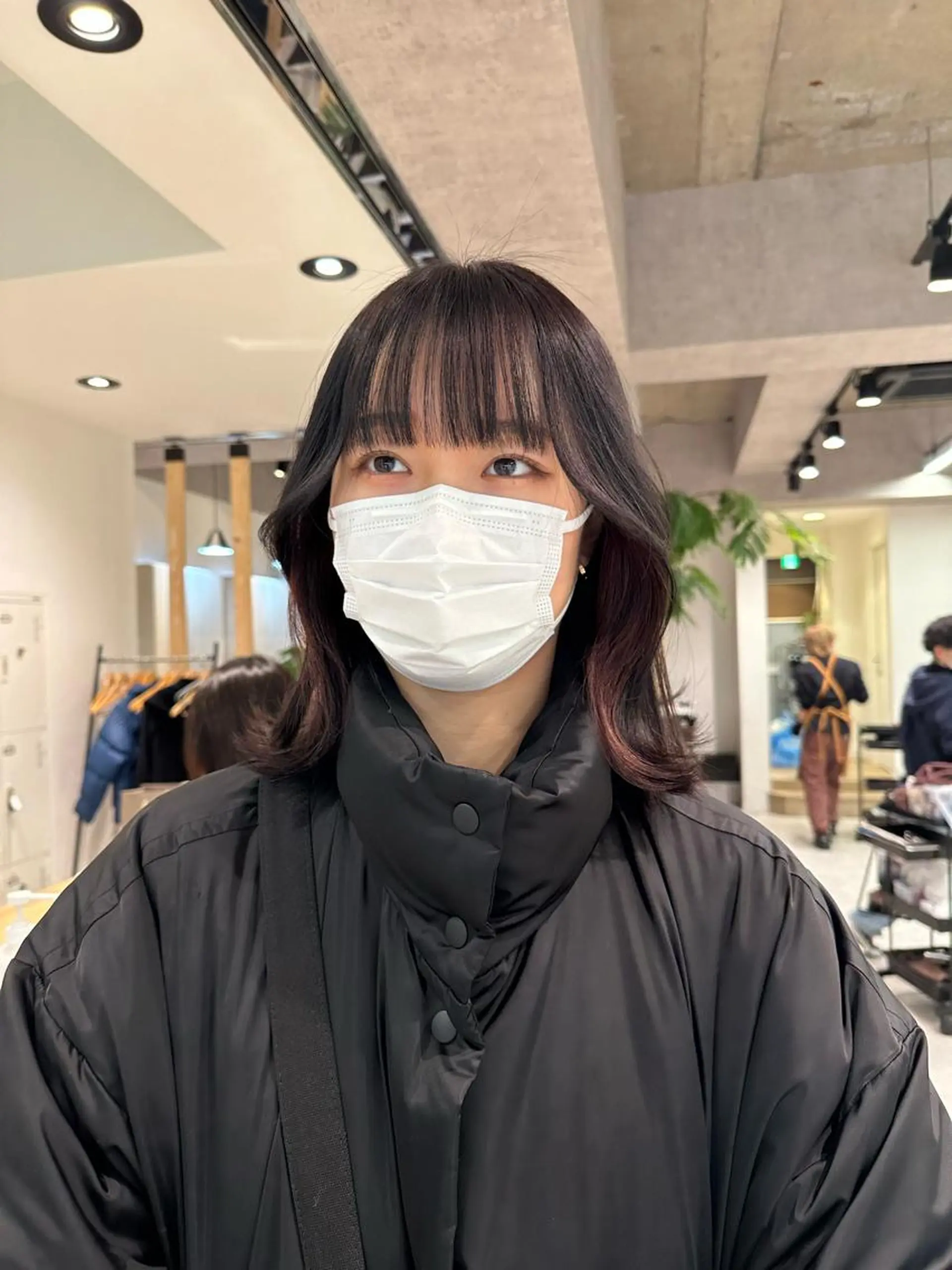 ショート カラー カット ヘアカラー トリートメント レイヤー/顔まわり カット/地毛風カラーのヘアスタイル