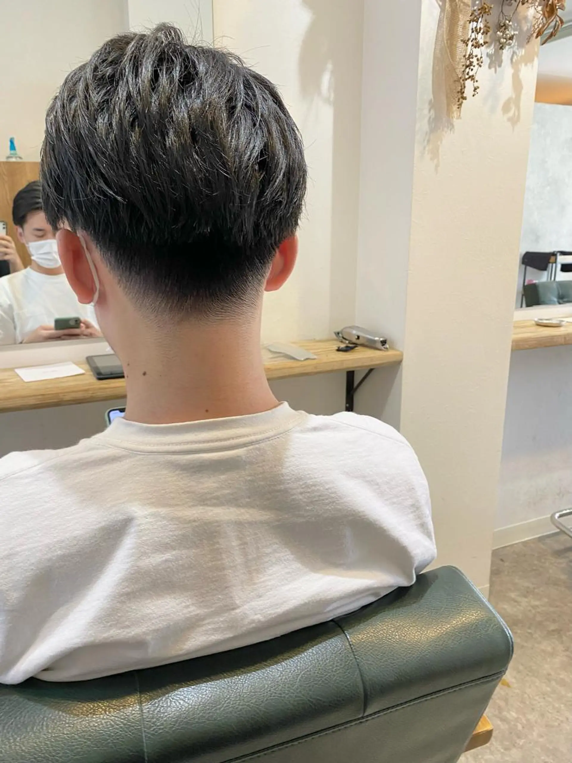 ショート メンズ 刈り上げ カット 森貴裕/ベージュ/ パーマ/オリーブのヘアスタイル