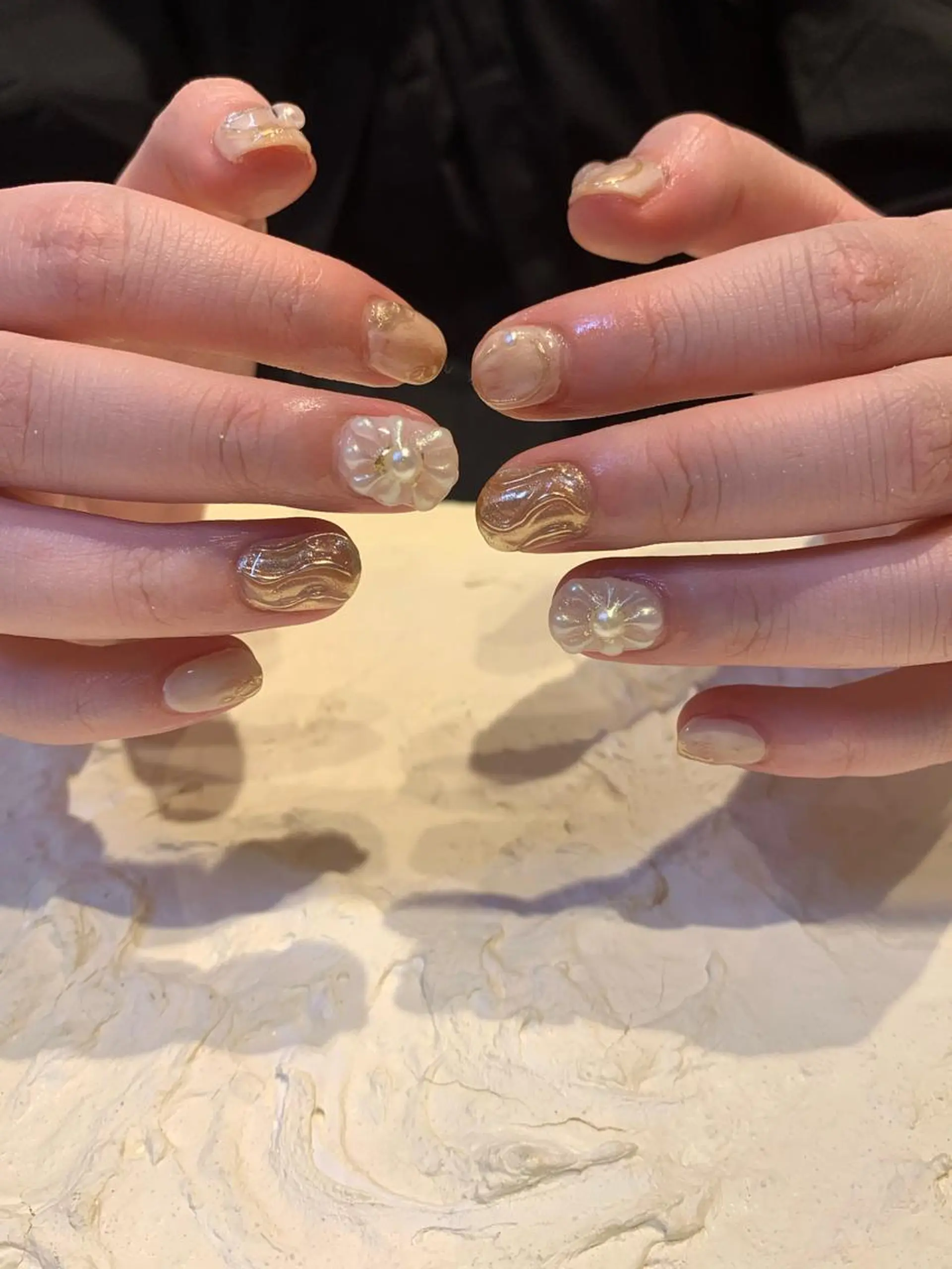 ネイル オーロラネイル ぷっくりネイル マキノ ユイのネイルデザイン