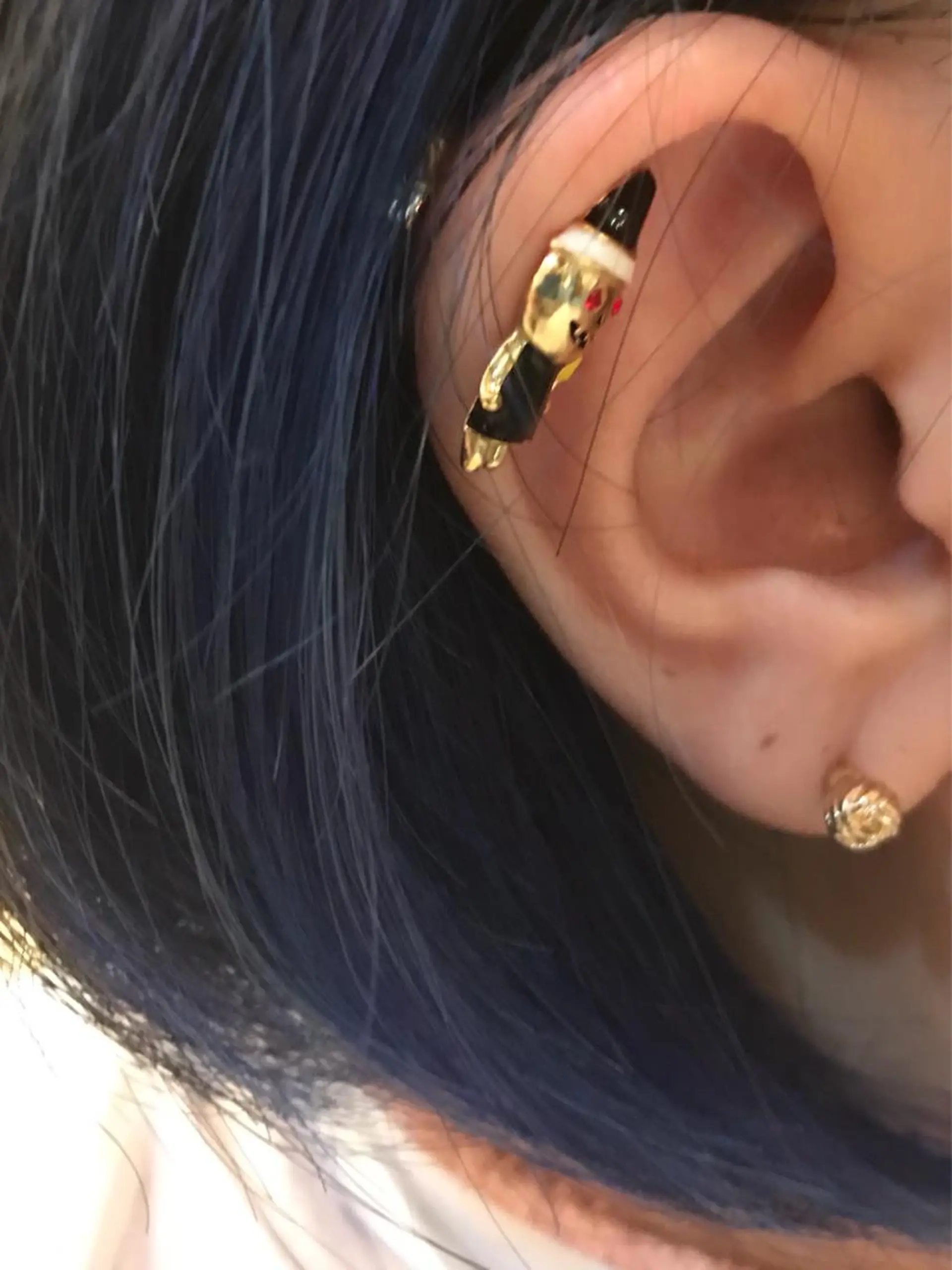 カラー ブルーカラー インナーカラー ヘアカラー 及川 俊孝のヘアスタイル