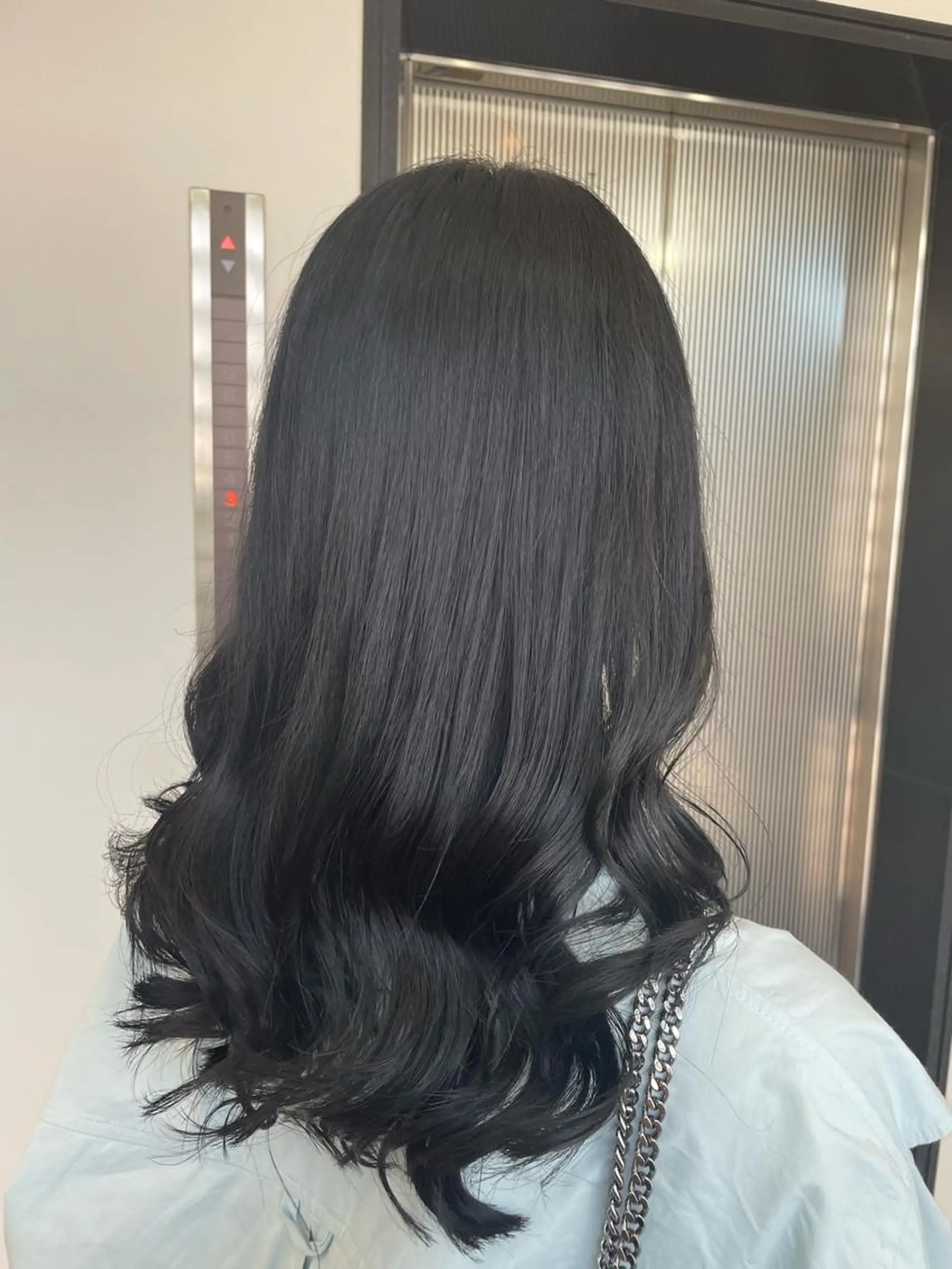 セミロング カラー 黒髪 ブルーカラー ブルーブラック ショート/脱白髪染め ☆宇﨑悠実のヘアスタイル