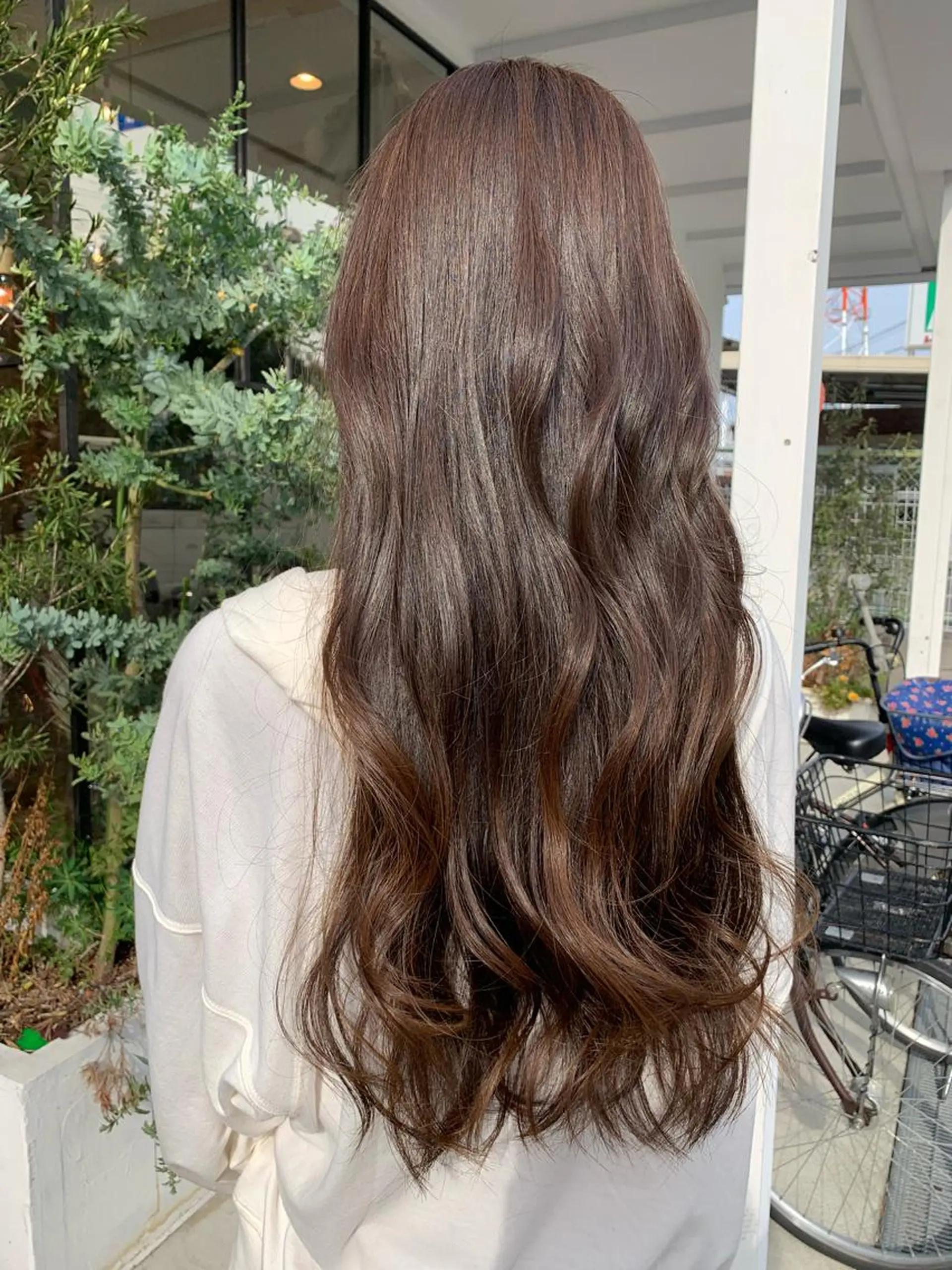 カラー ブラウンカラー ナチュラルブラウン カワニシ *のヘアスタイル