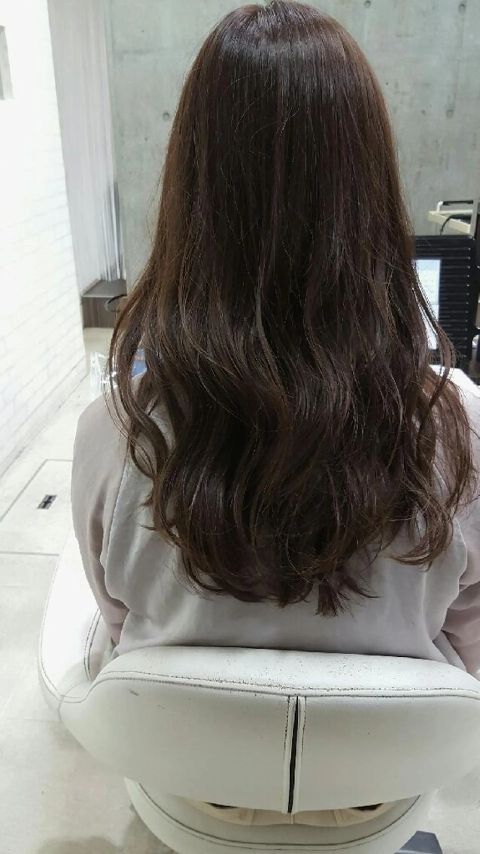 ロング アッシュ 髪質改善×レイヤー 高嶋のヘアスタイル