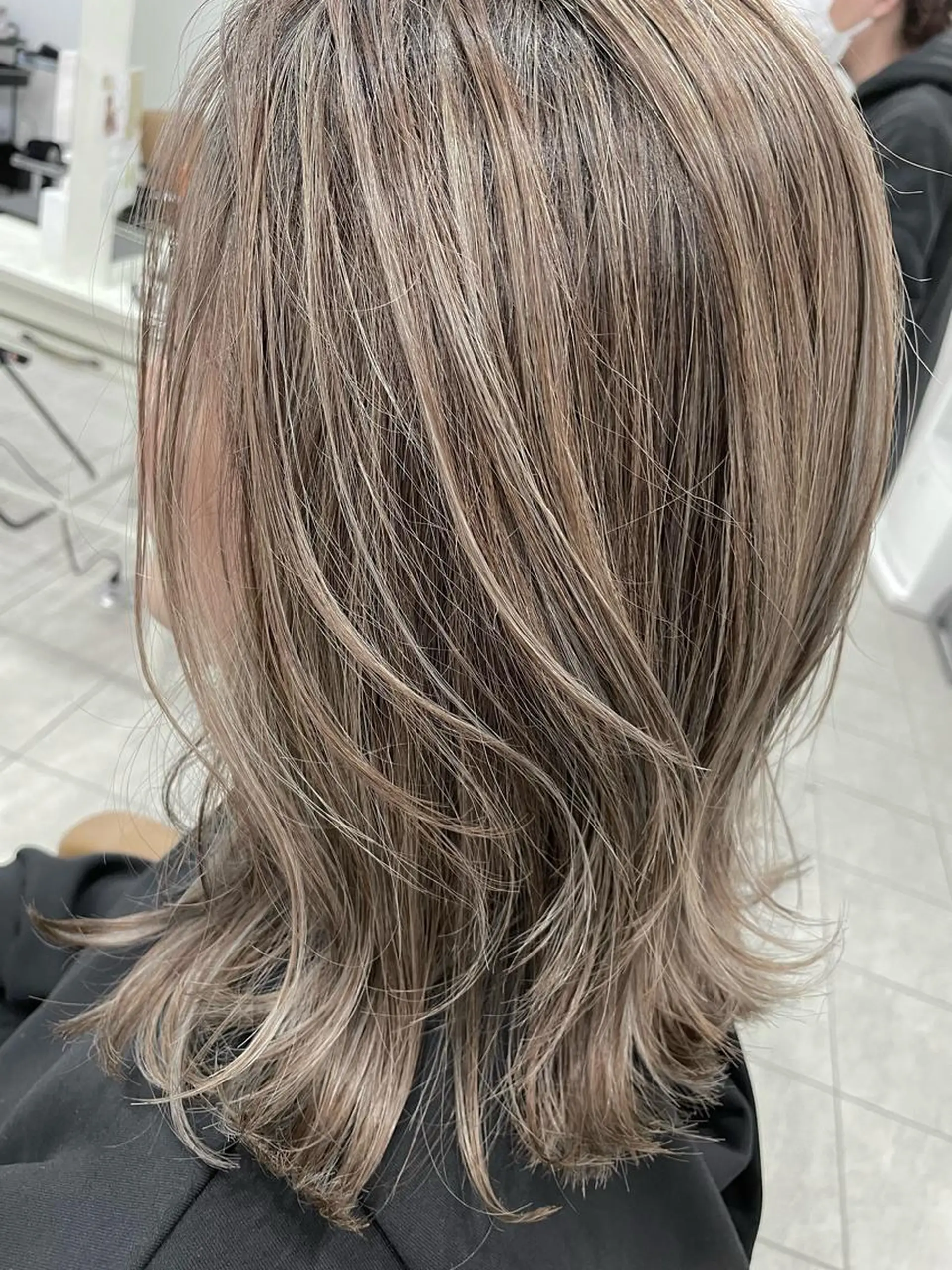 カラー ○HITOMI ○のヘアスタイル