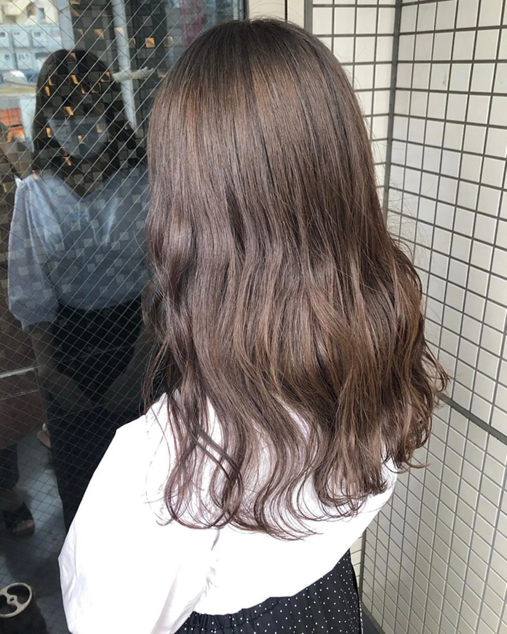 セミロング カラー アッシュ ベージュカラー カット ヘアカラー 女性リピ90%🍨 🩷佐藤みずきのヘアスタイル