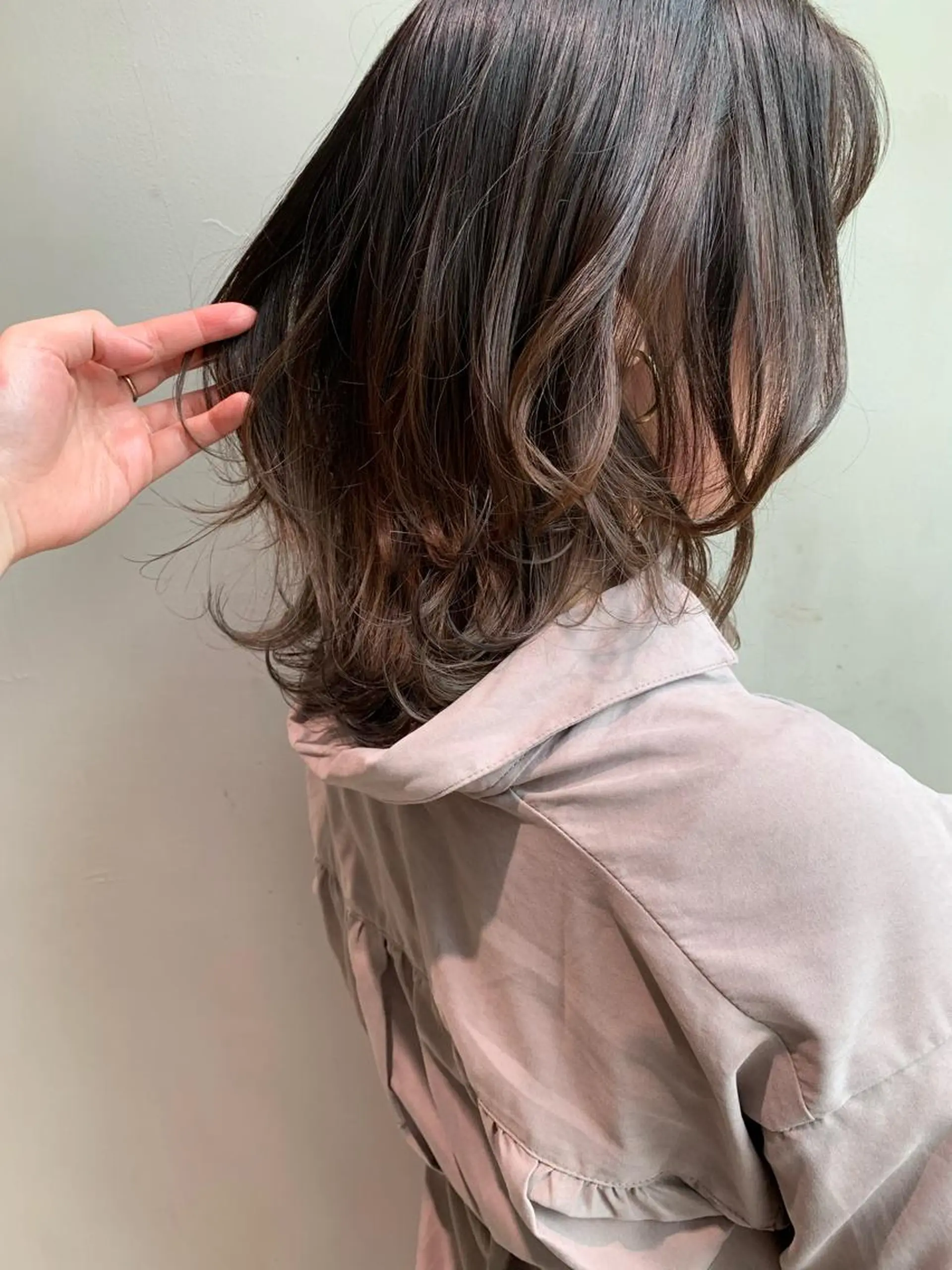 ミディアム レイヤーカット yui .のヘアスタイル