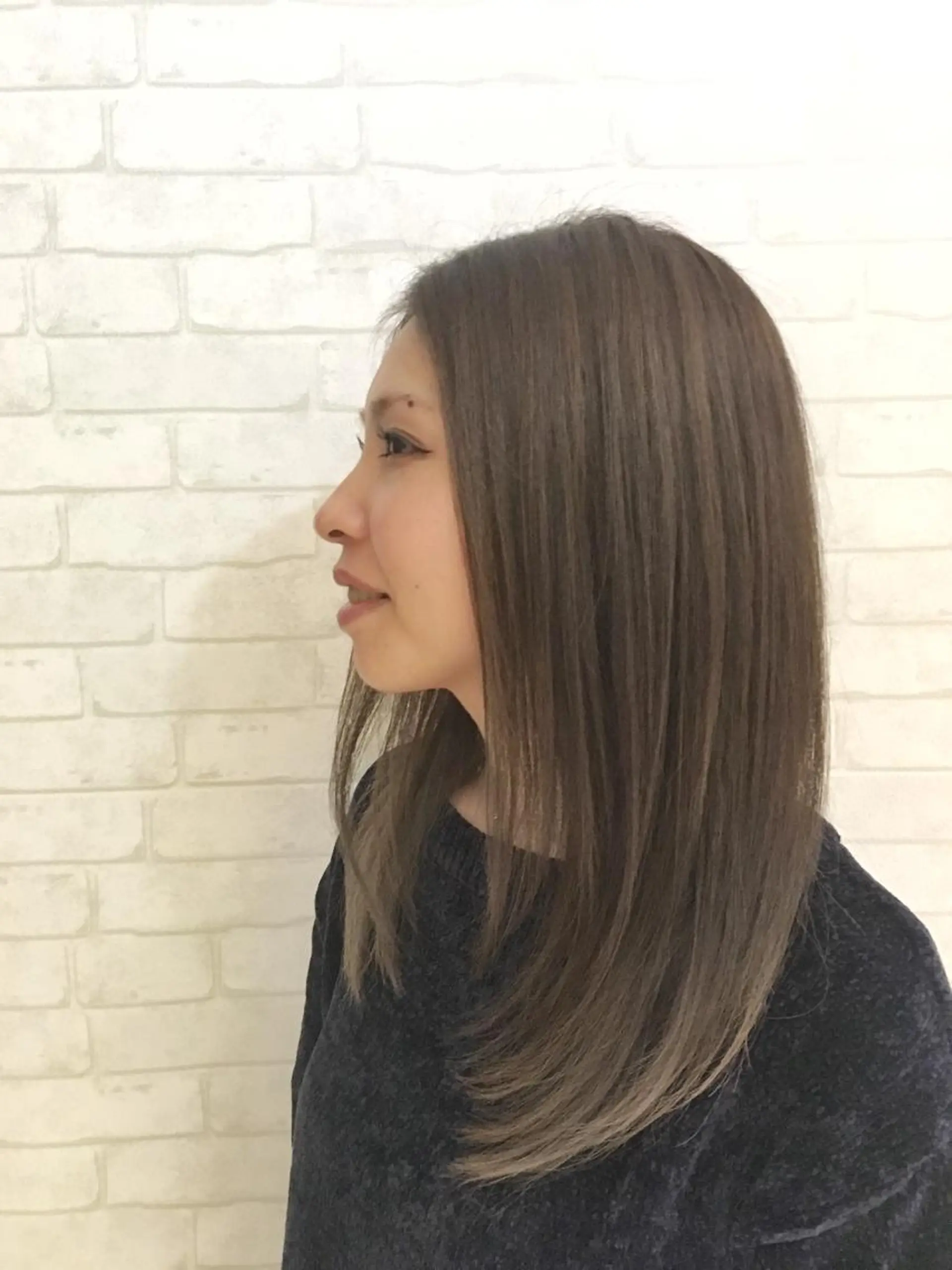 ミディアム カラー 北川大輔🌟 小顔レイヤーカットのヘアスタイル