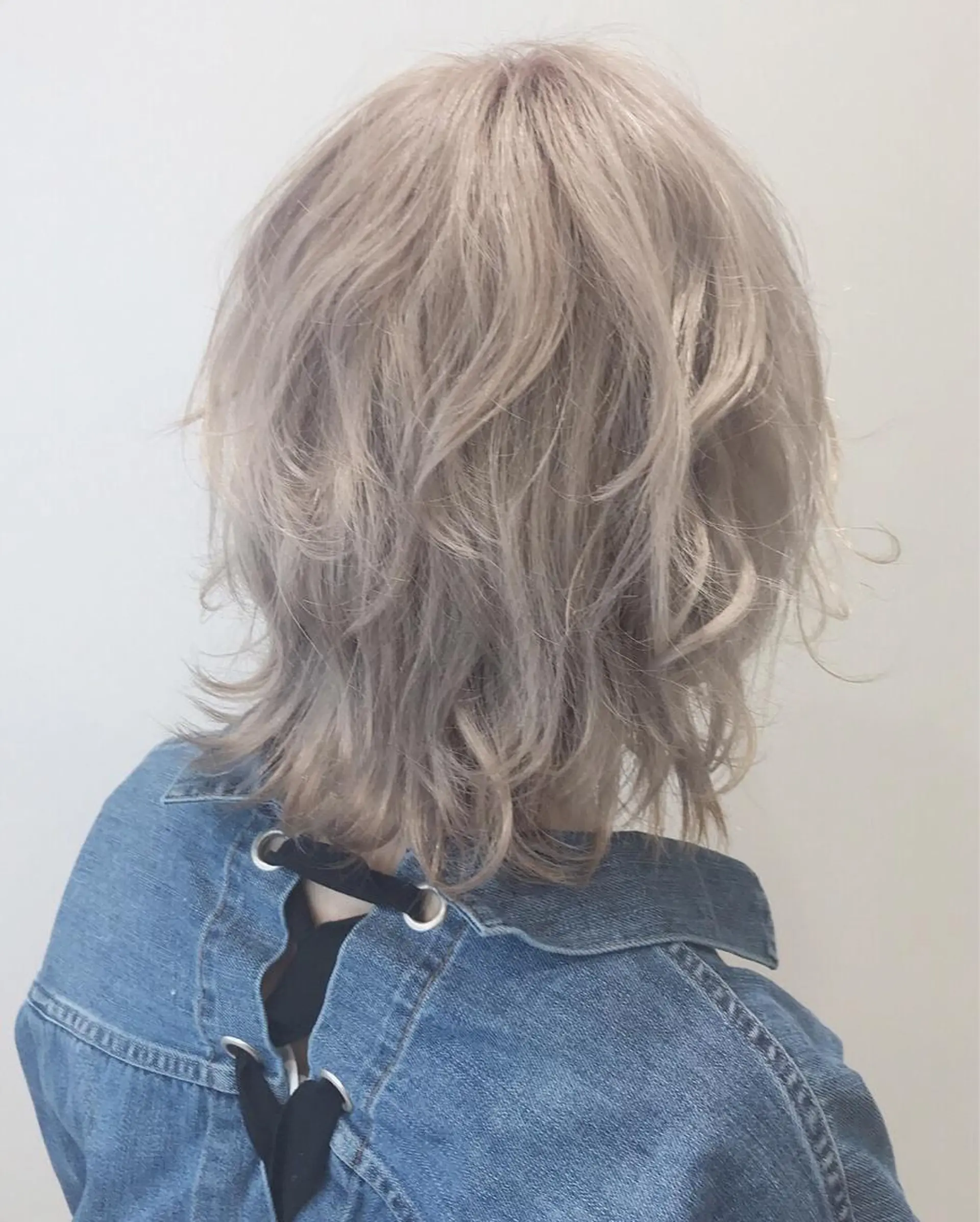 ショート カラー ベージュカラー ホワイトベージュ インナーエクステ渋谷 🦋KAJIのヘアスタイル