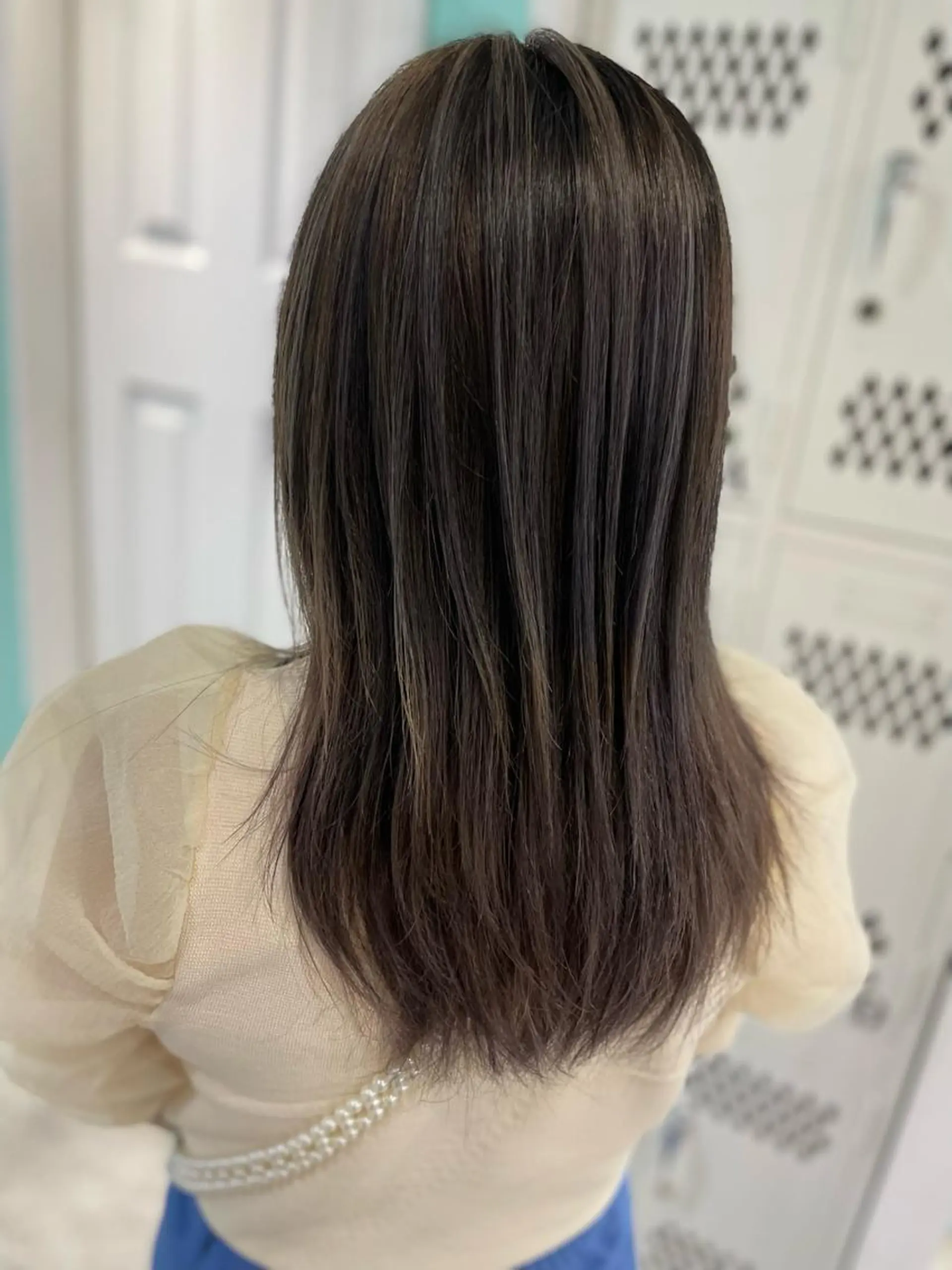 セミロング レイヤーカット 原 千景のヘアスタイル