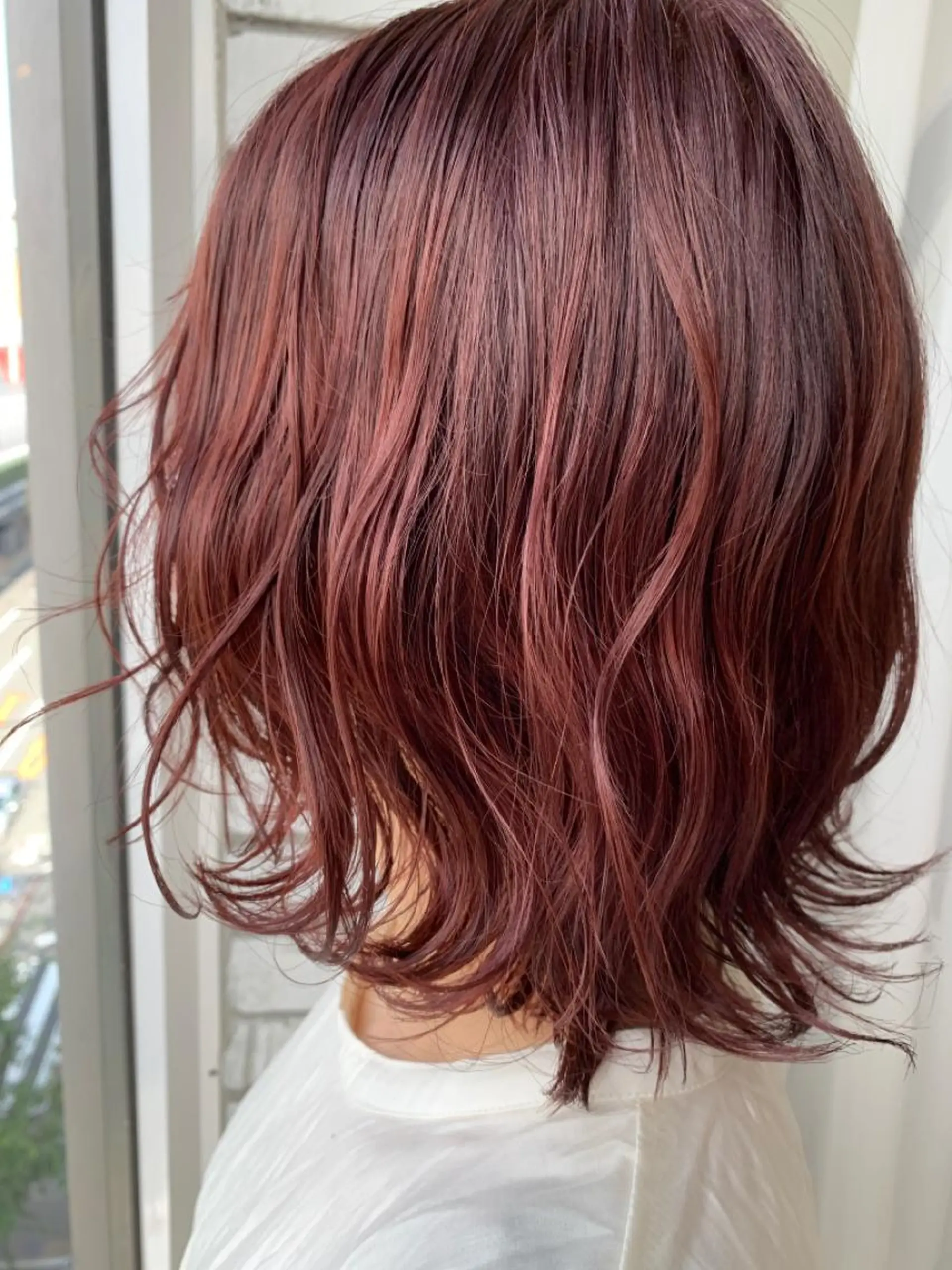 ミディアム カラー ピンクカラー ヘアカラー トリートメント LUXBE LUCEのヘアスタイル