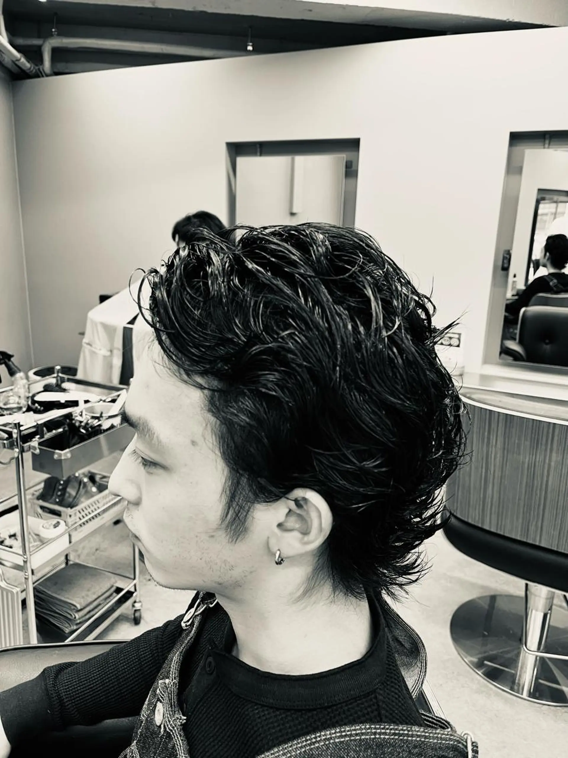 ショート パーマ メンズ センターパート フェードカット マッシュ メンズパーマ メンズツイストパーマ icon Blue所属・池袋メンズパーマ フェード純平のヘアスタイル