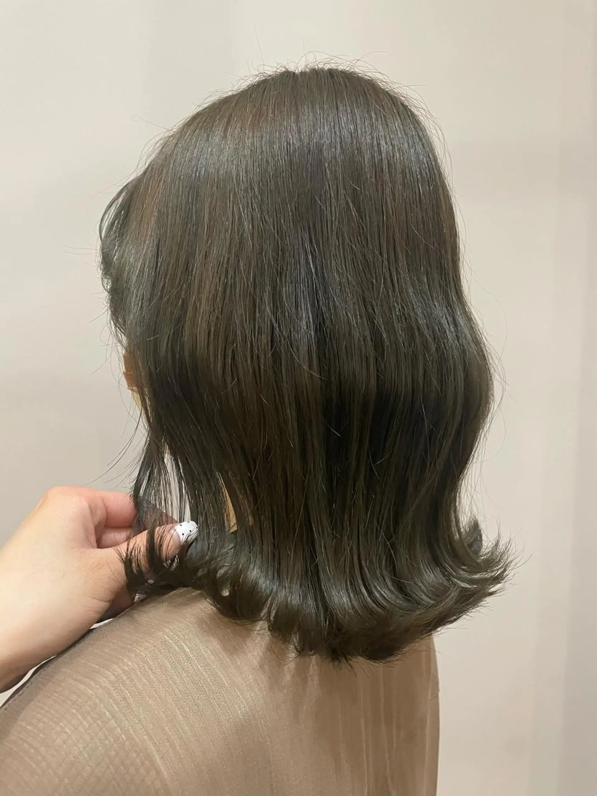 カラー kana/ ブリーチ/暖色のヘアスタイル