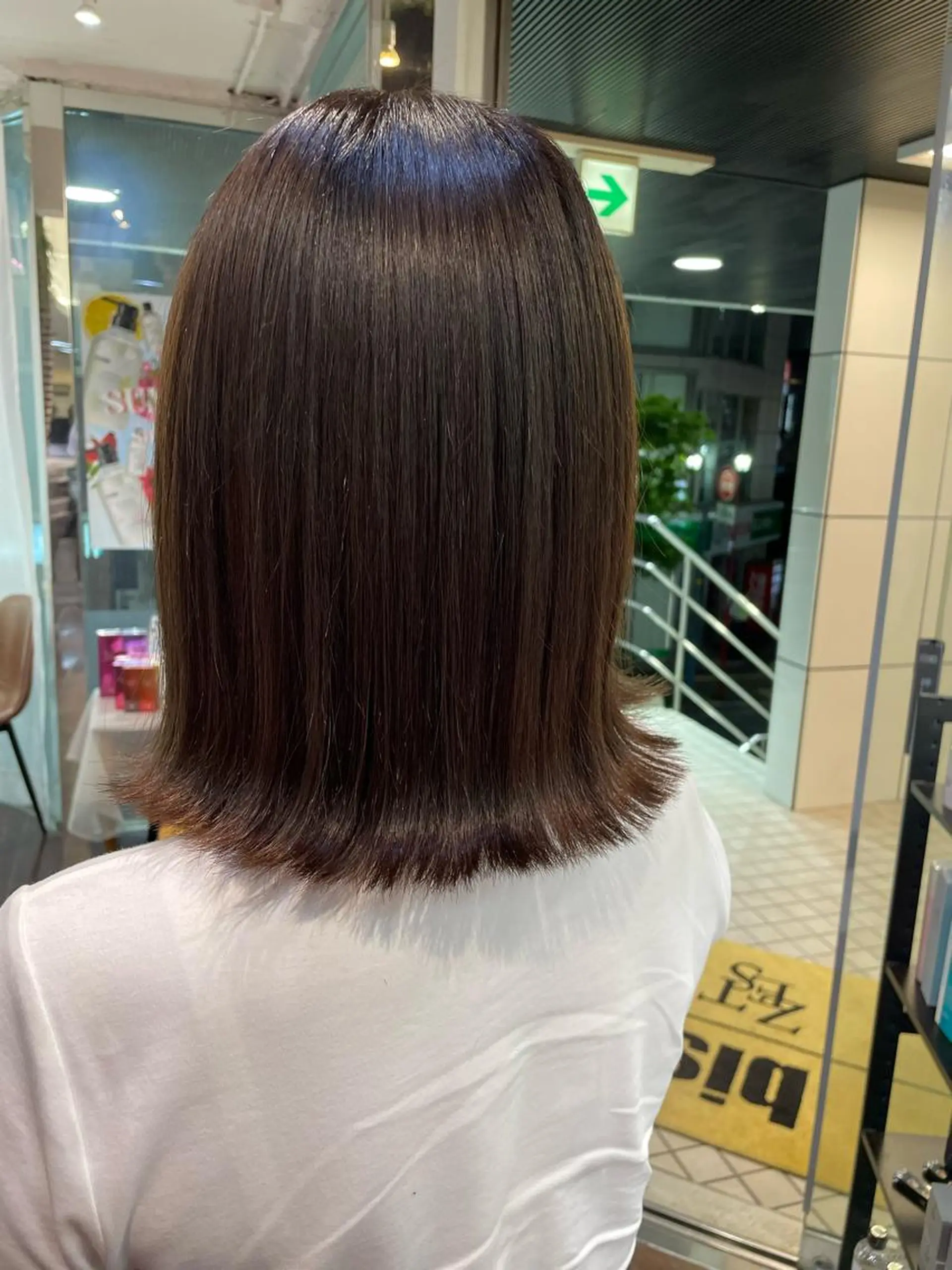 ミディアム アッシュ ボブ ニュアンスネイル/ ボブ/まちゃこのヘアスタイル