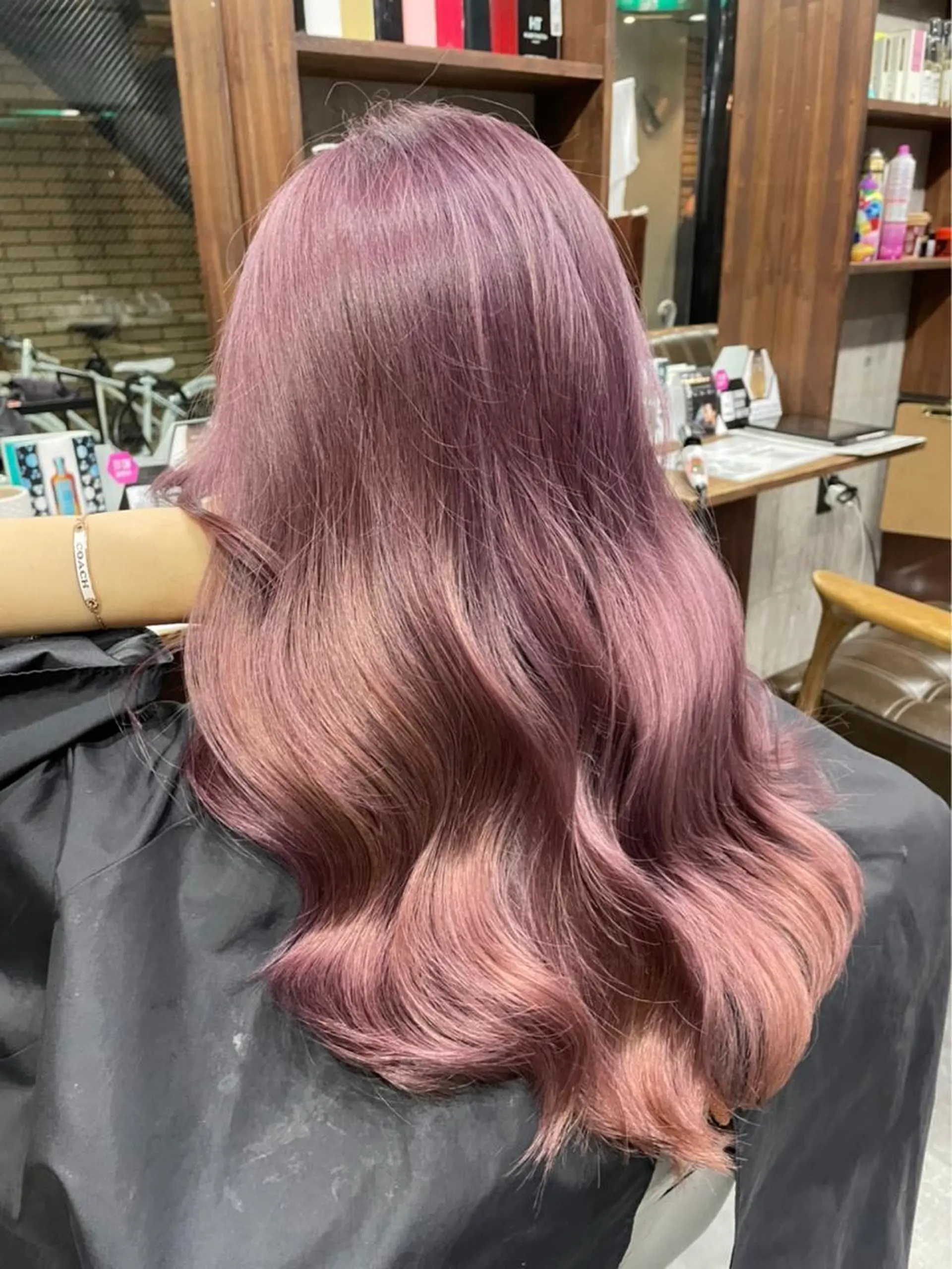 セミロング カラー ピンクカラー ヘアカラー トリートメント ✂️大門 巧✂️ LAFF心斎橋店のヘアスタイル
