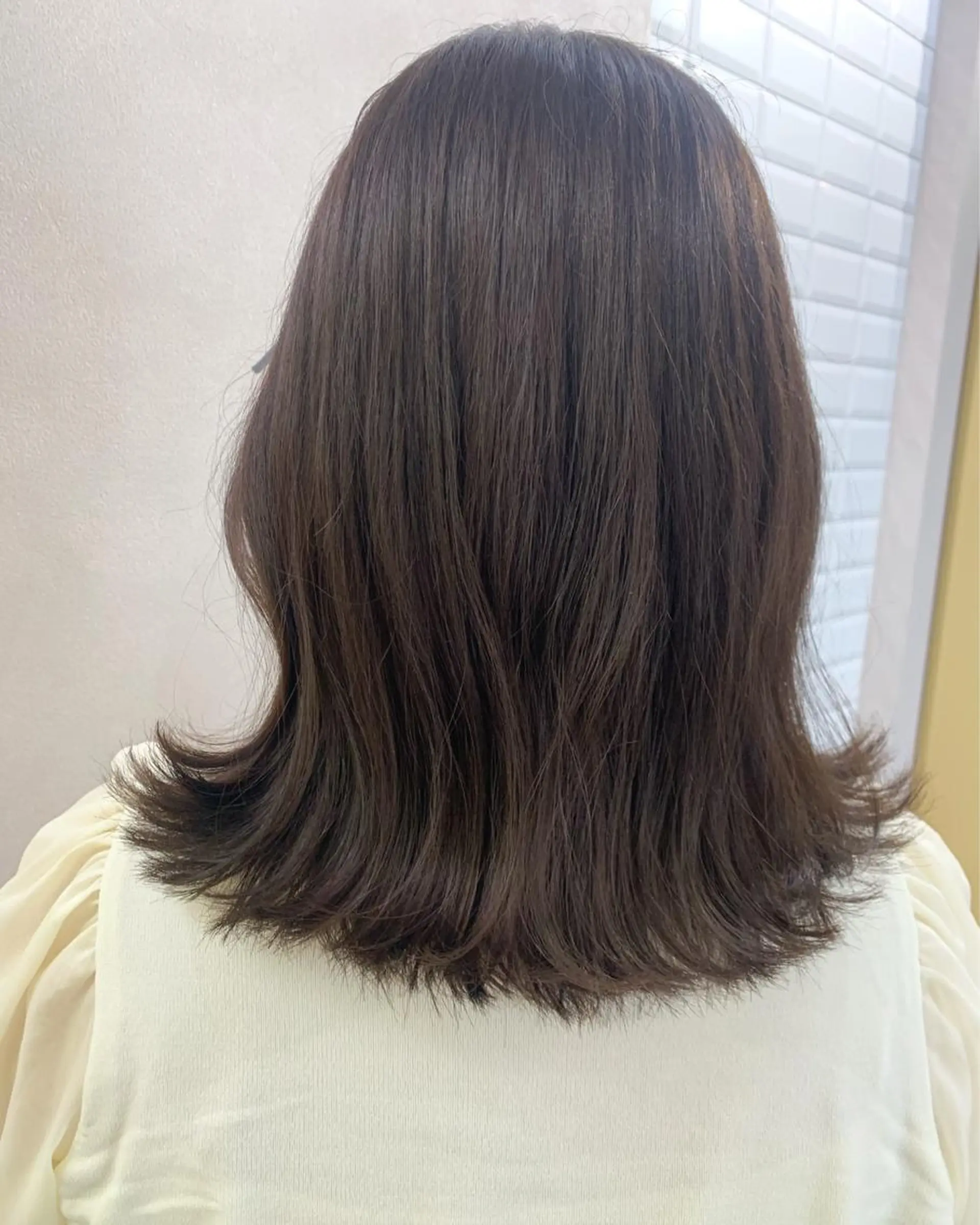 セミロング カラー グレージュ ハブヘアー ハブヘアーのヘアスタイル