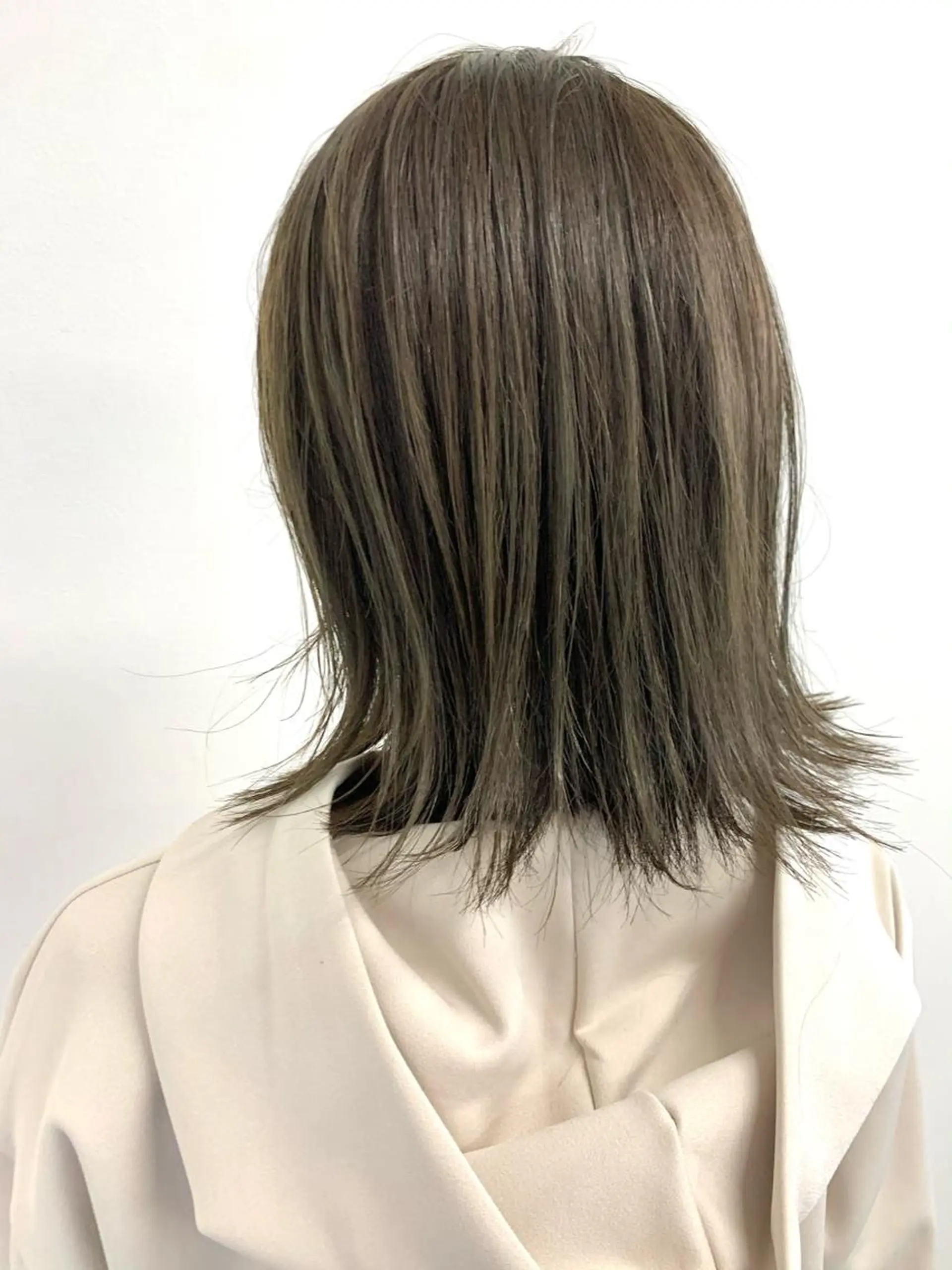 ショート カラー 肌に馴染む暗髪 梅田・増田のヘアスタイル