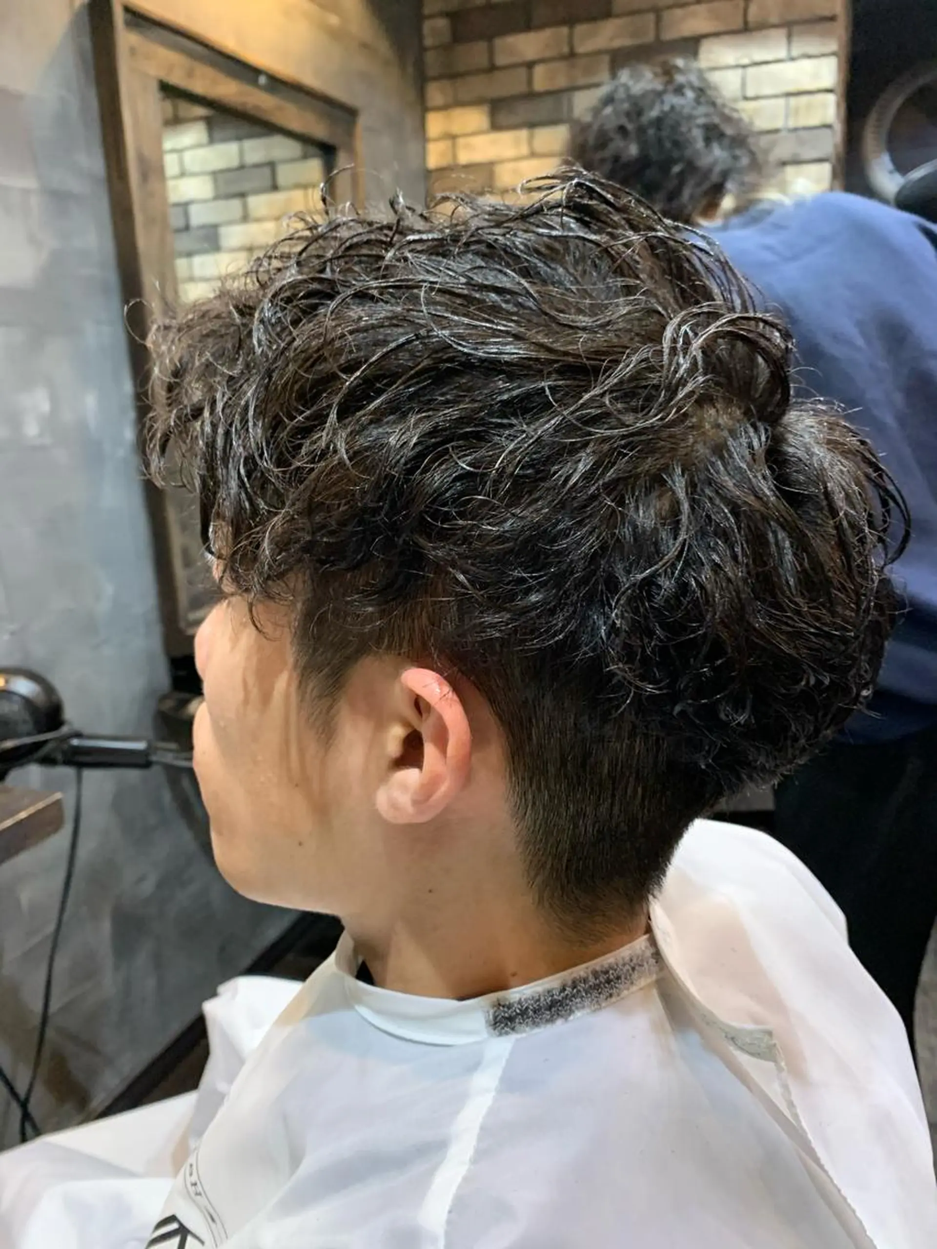 パーマ メンズ マッシュ メンズパーマ 韓国風艶髪✨ 高松静香☑️のヘアスタイル