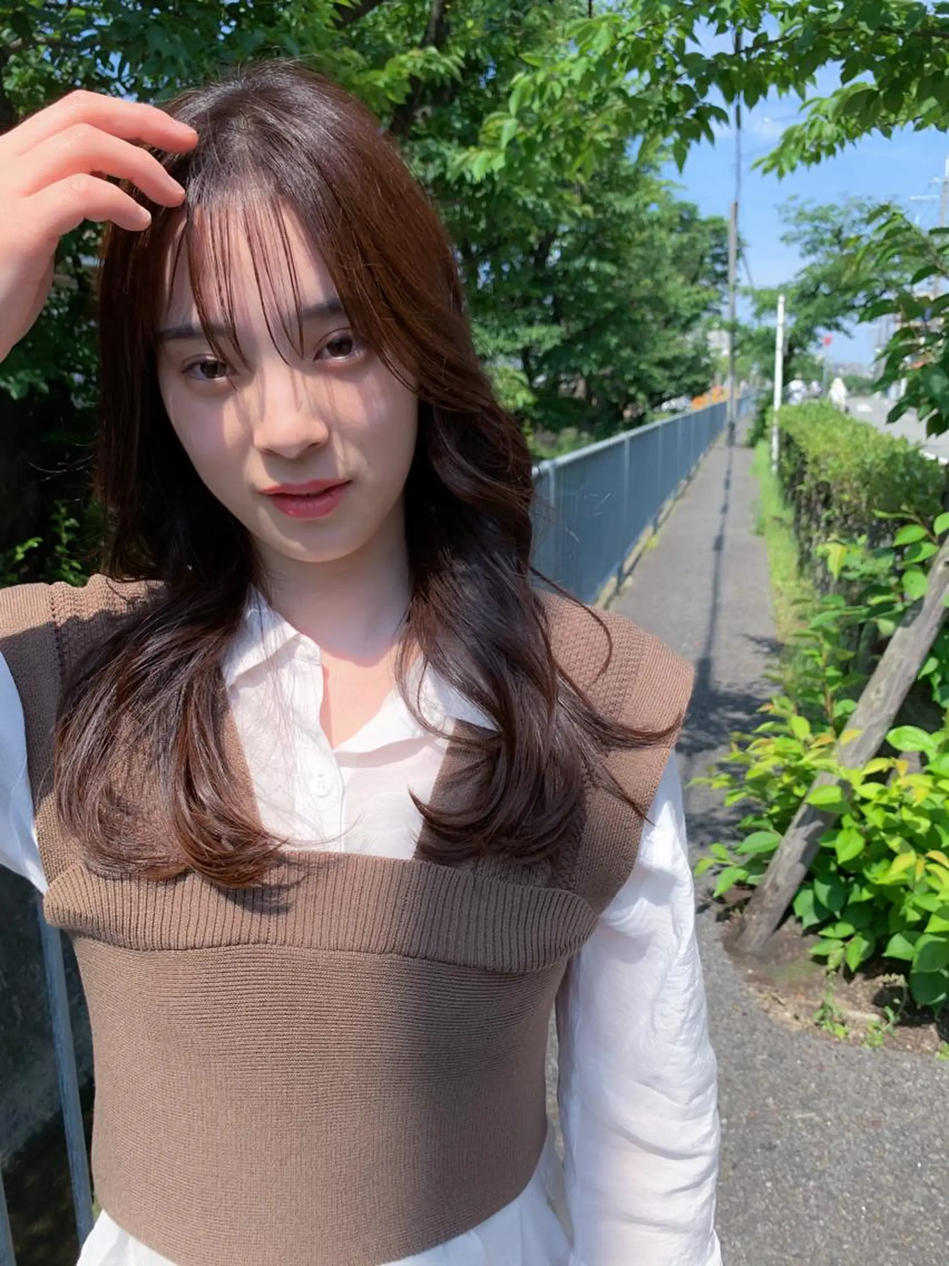 ロング カラー アッシュ ブリーチ ケアブリーチ 透明感カラー ダブルカラー カット ヘアカラー トリートメント モリシュンスケ /レイヤー/髪質改善のヘアスタイル