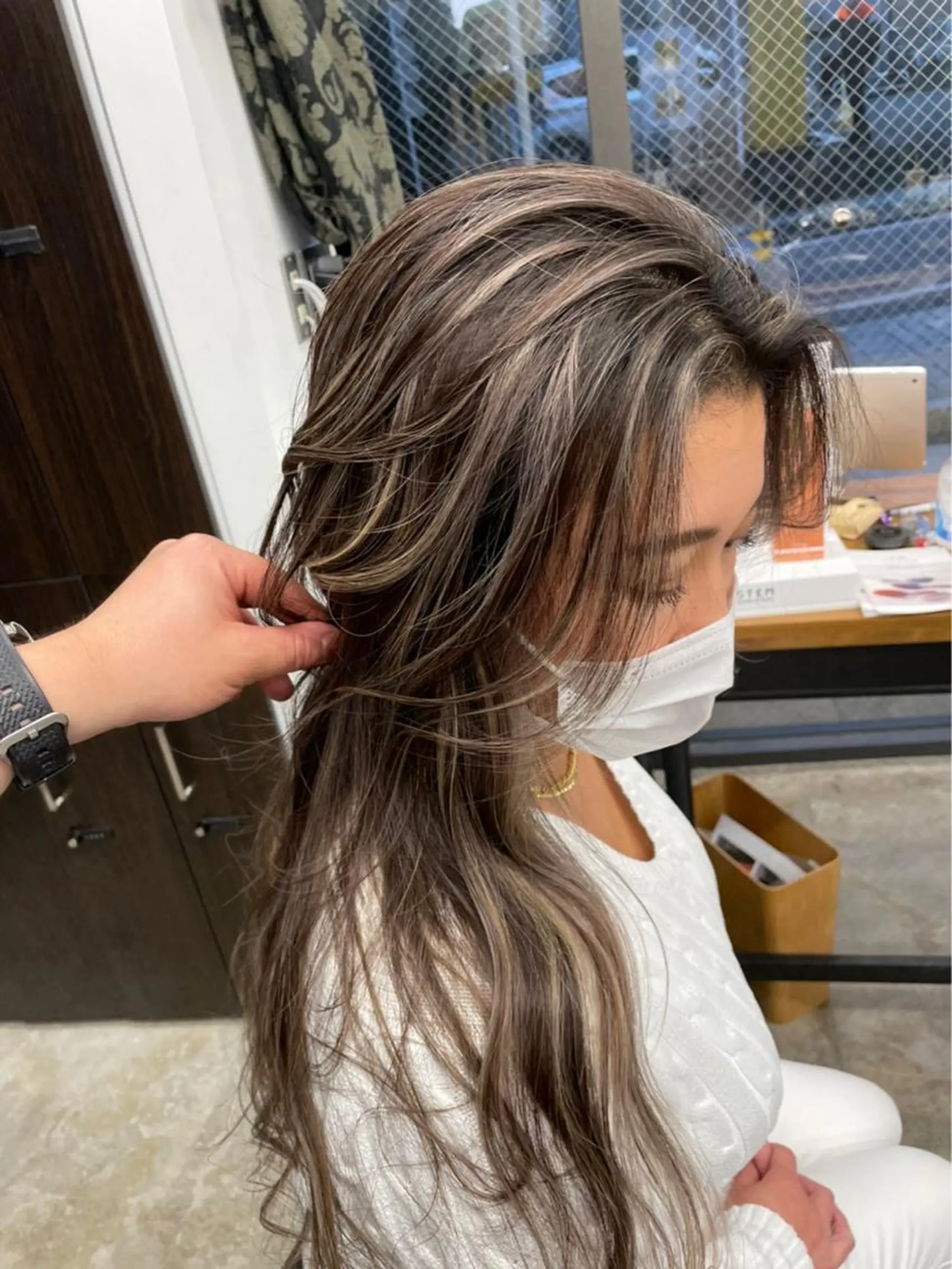 ロング カラー ヘアアレンジ ヘアローラン所属・💕 manaka🌺のヘアスタイル