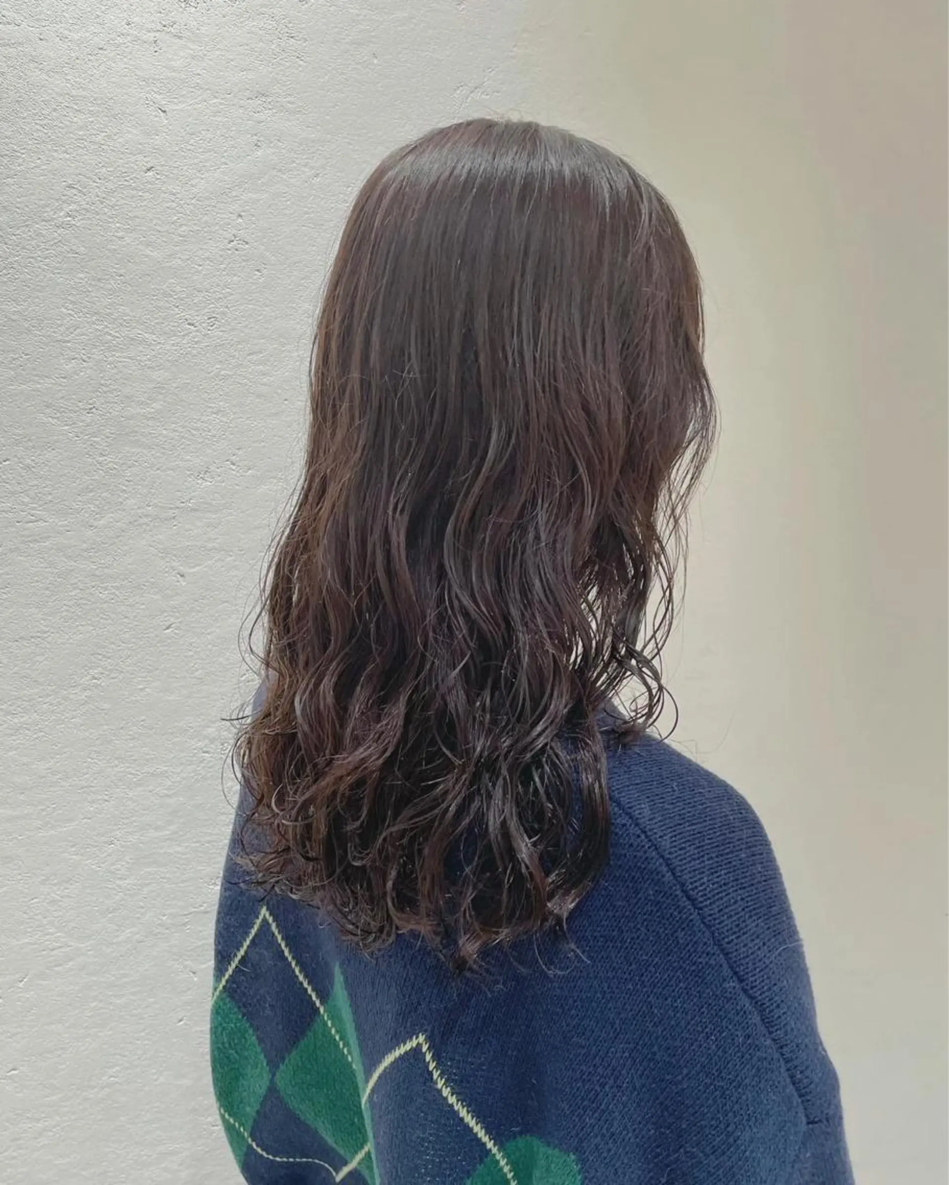 ロング カラー アッシュ パープルカラー パープルアッシュ カット ヘアカラー 高木 櫻のヘアスタイル