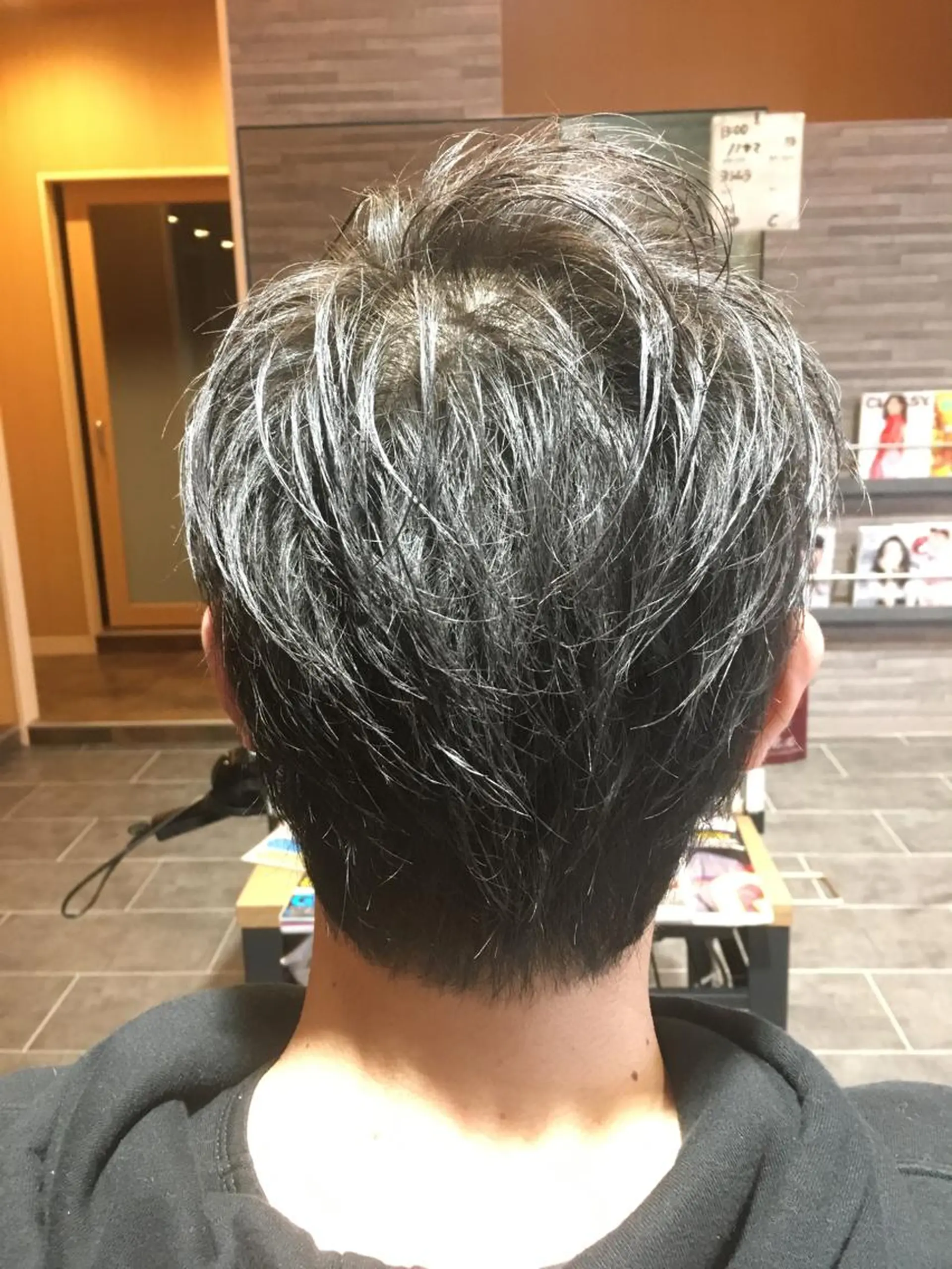 ショート メンズ 吉村 周馬のヘアスタイル