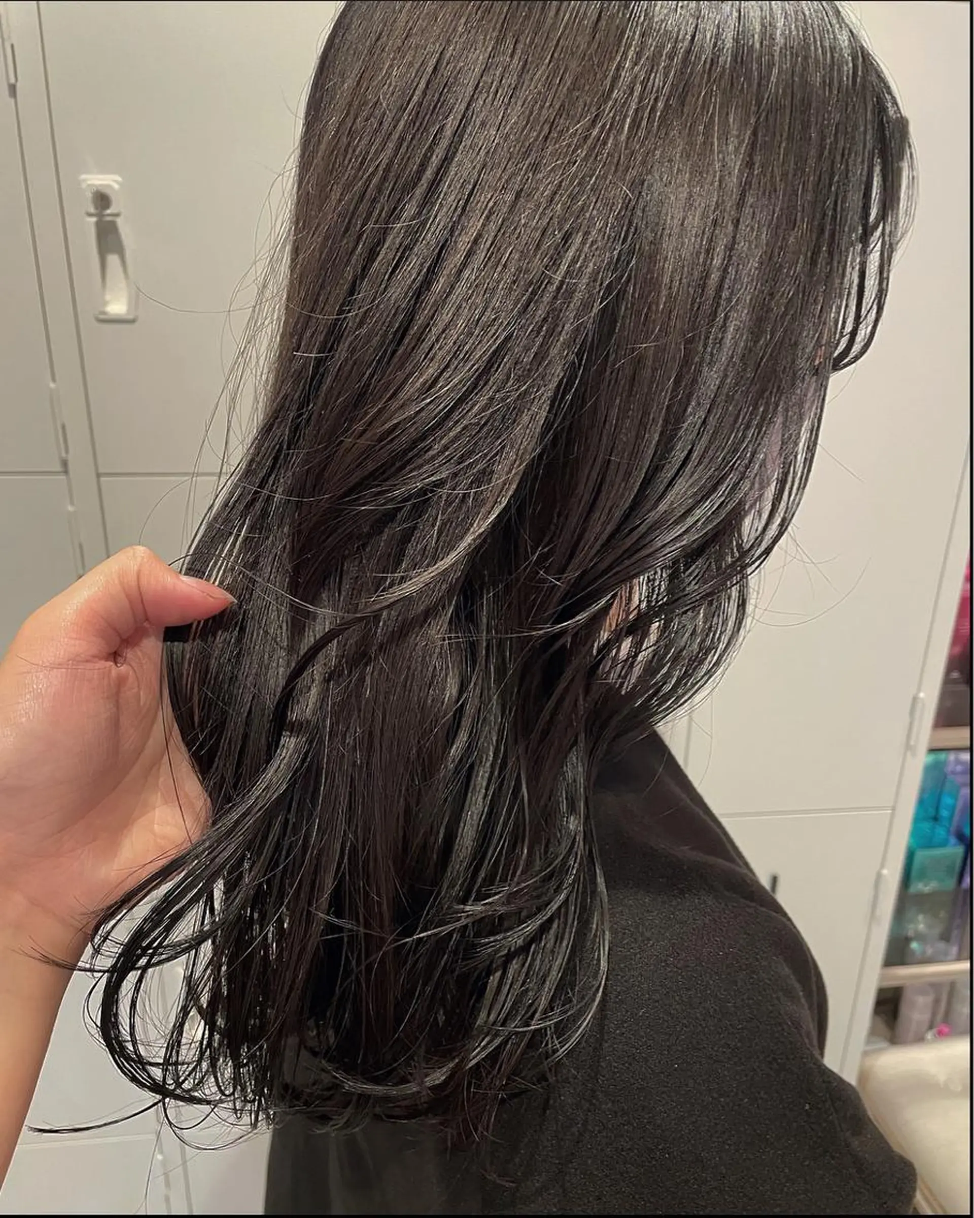 ミディアム カラー 黒髪 ブルーカラー ブルーブラック レイヤーカット 沖縄/ヘアアレンジ /ナカノのヘアスタイル