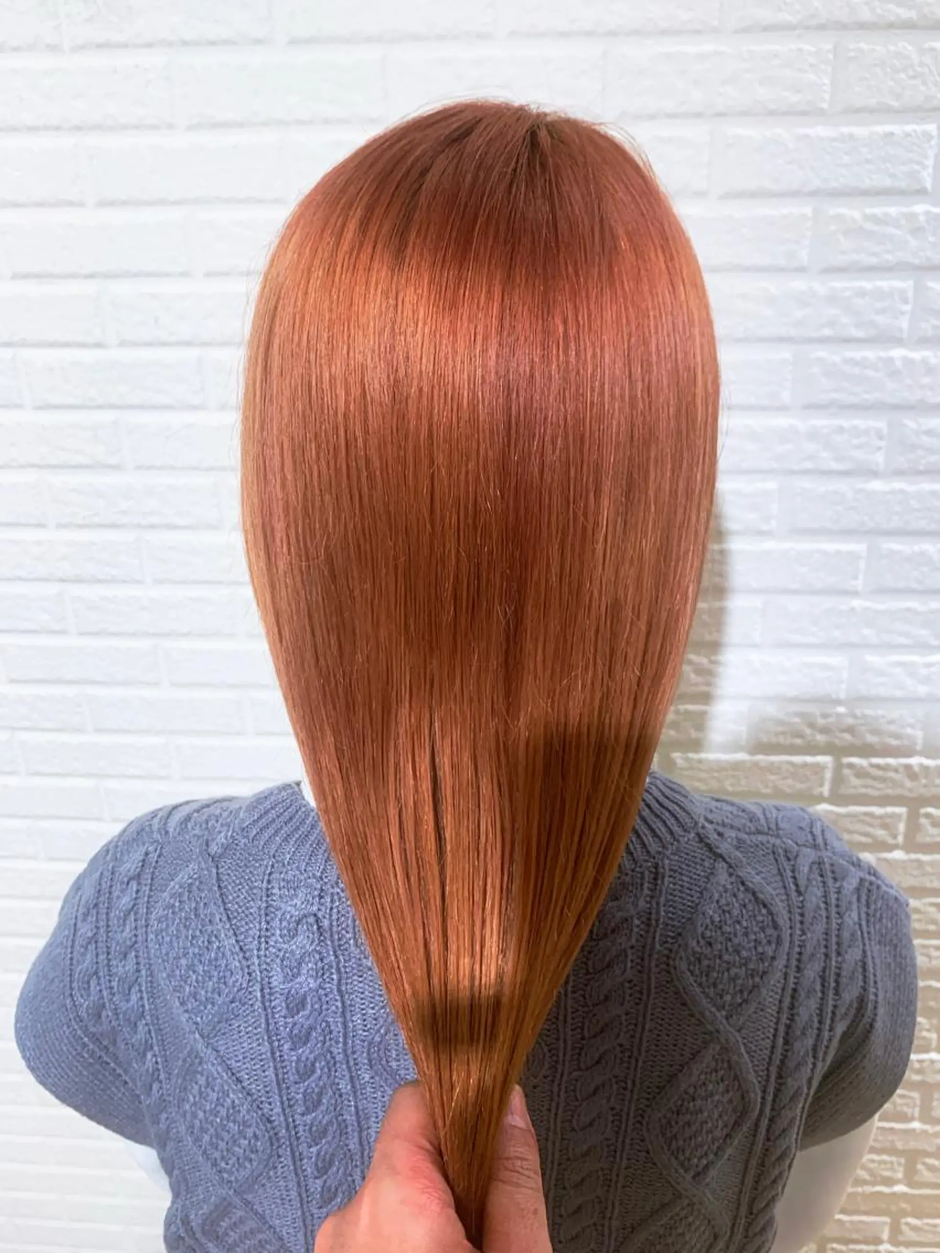 セミロング カラー ブリーチ hair atelier OZ 桑野店所属・佐藤 宰のヘアスタイル