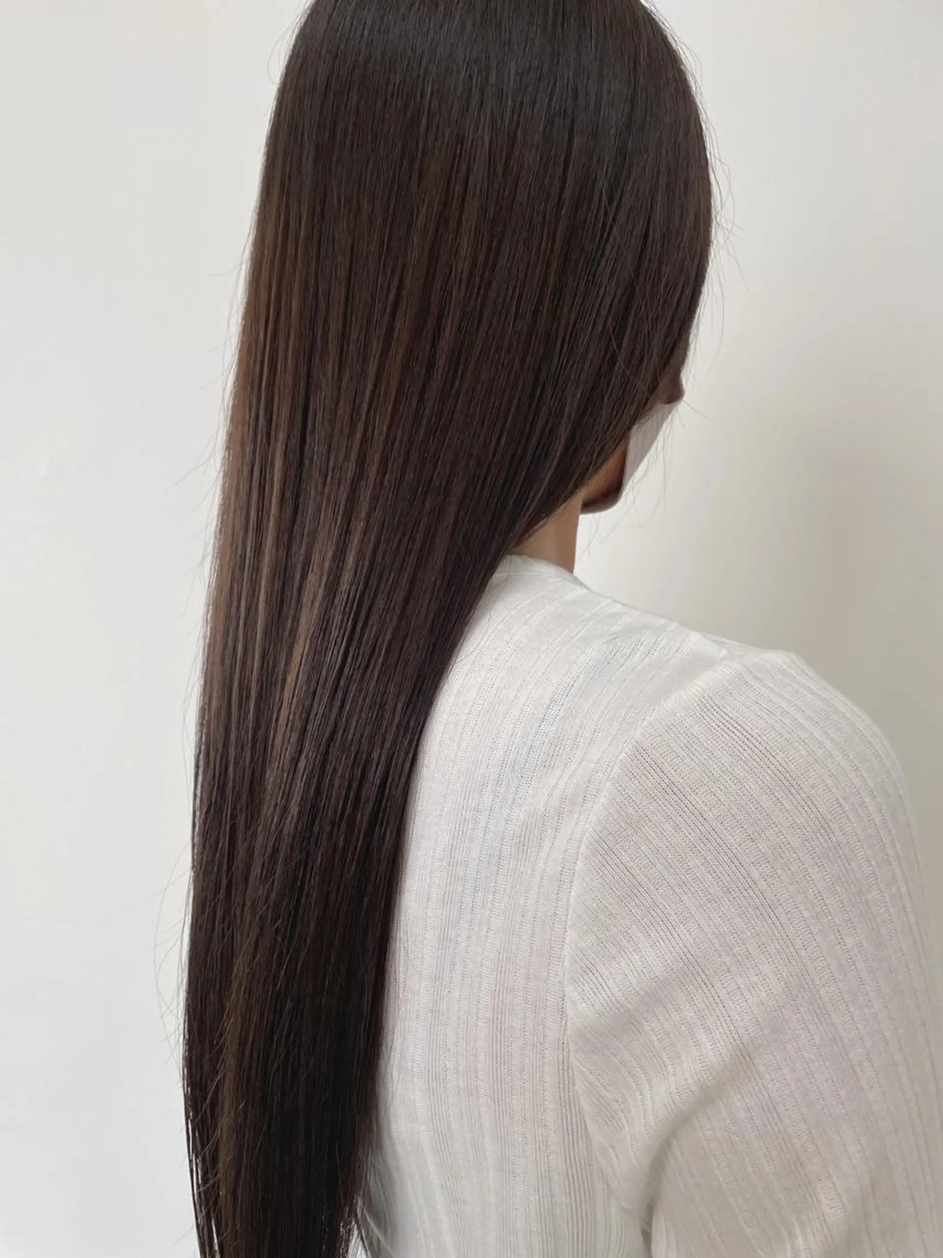 ロング カラー ショコラグレージュ グレージュ ヘアカラー トリートメント 山下 千明のヘアスタイル
