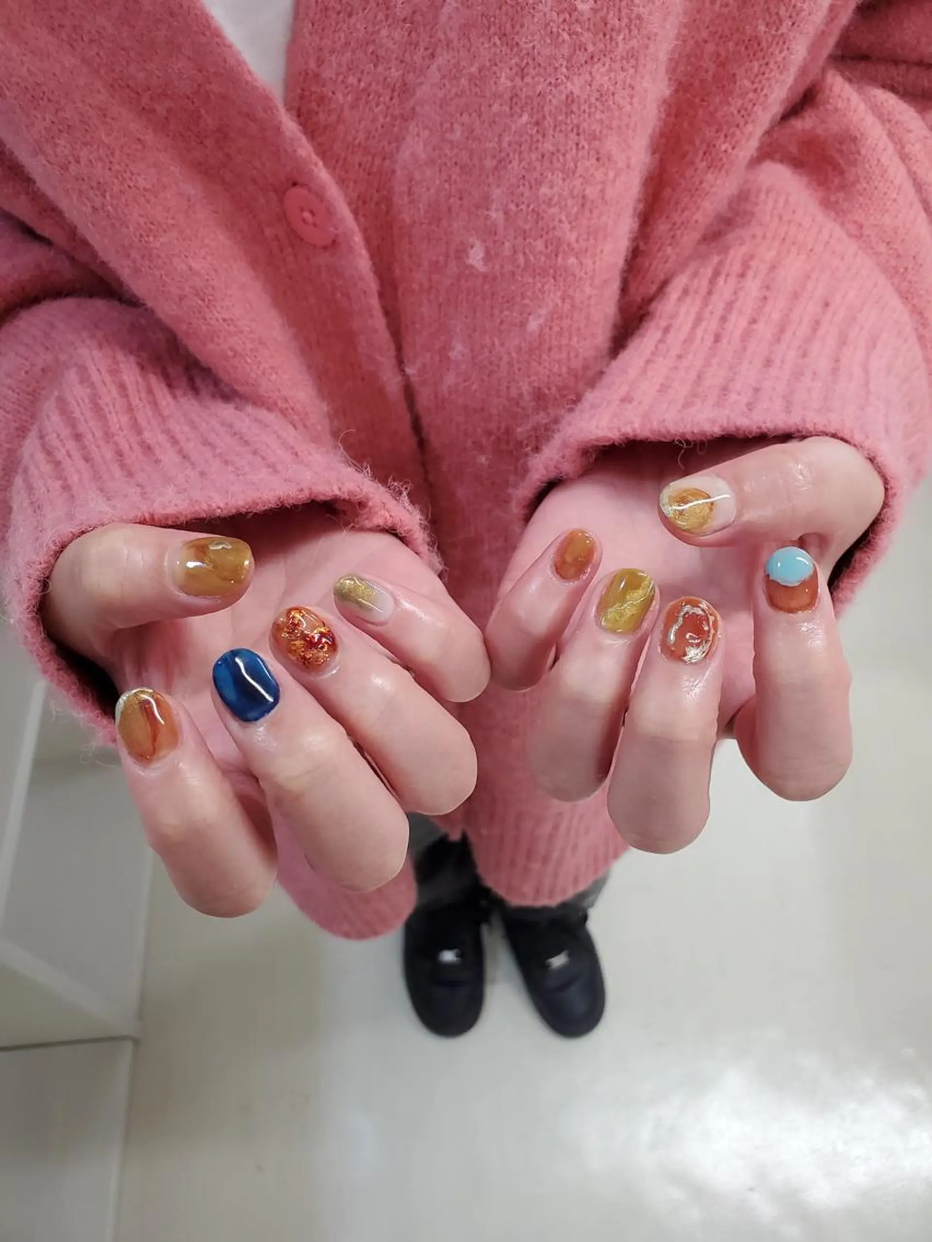 ネイル アートネイル ブラウン ジェルネイル ミラーネイル ニュアンスネイル nailstudio eviz新宿店のネイルデザイン