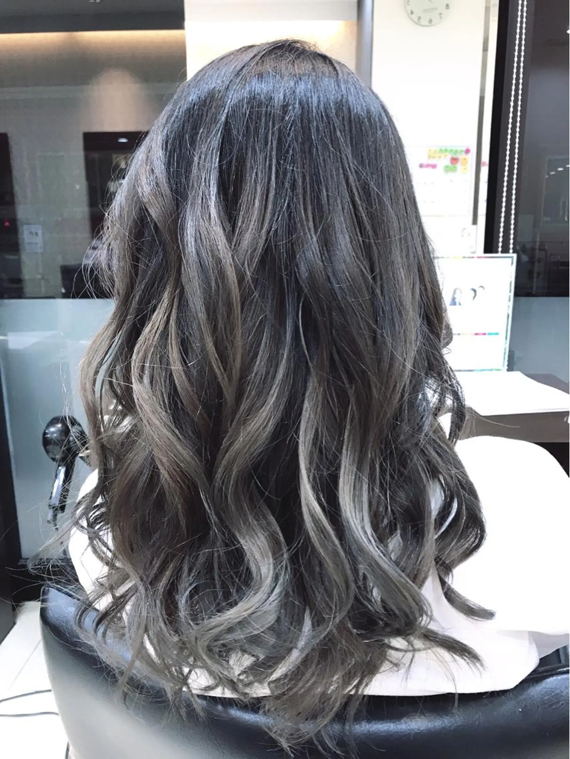 ロング カラー 関口 友行のヘアスタイル