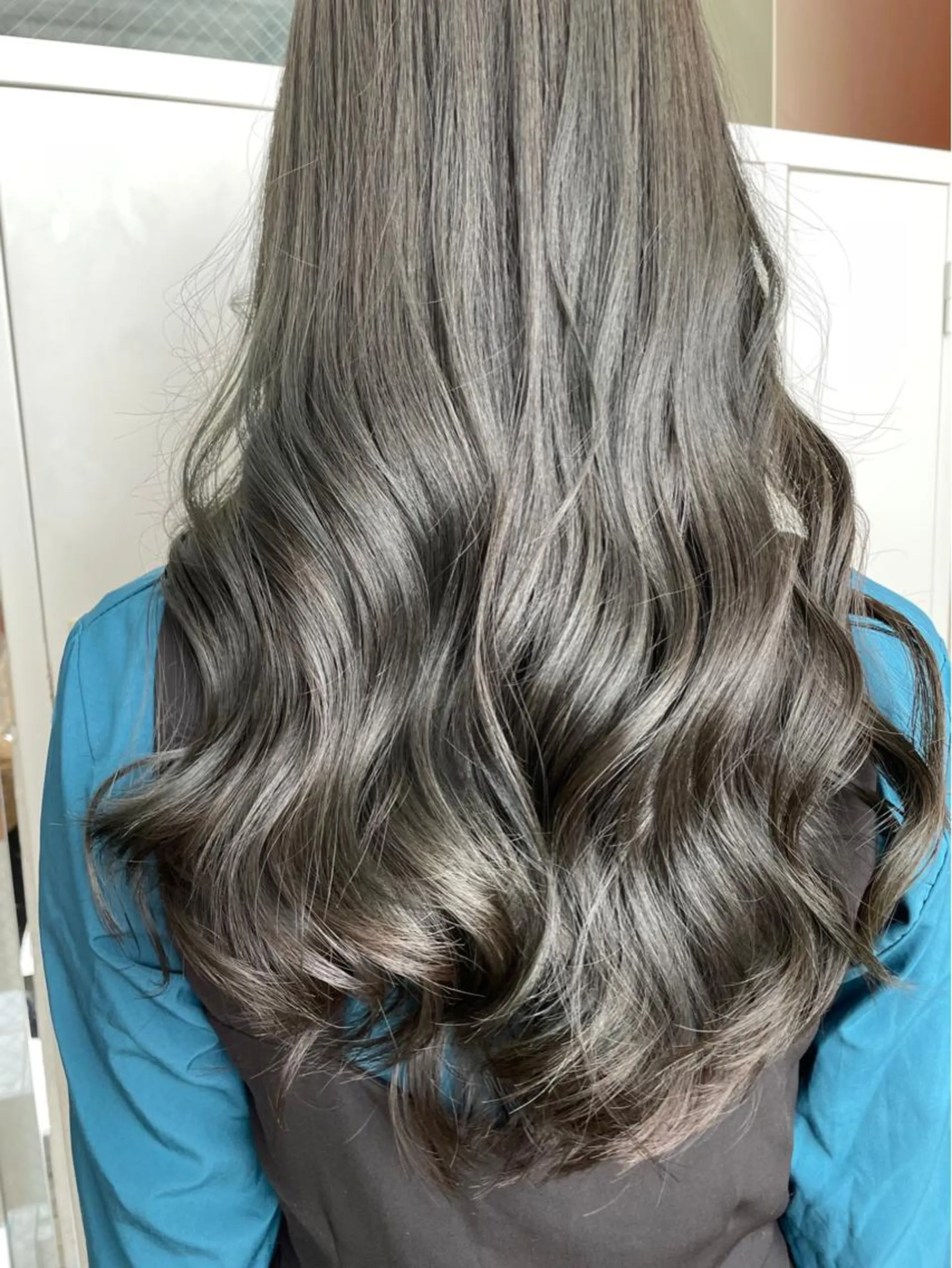 ロング カラー Blanche by artina川崎店所属・ゆう🫧 透明感/ハイトーンのヘアスタイル