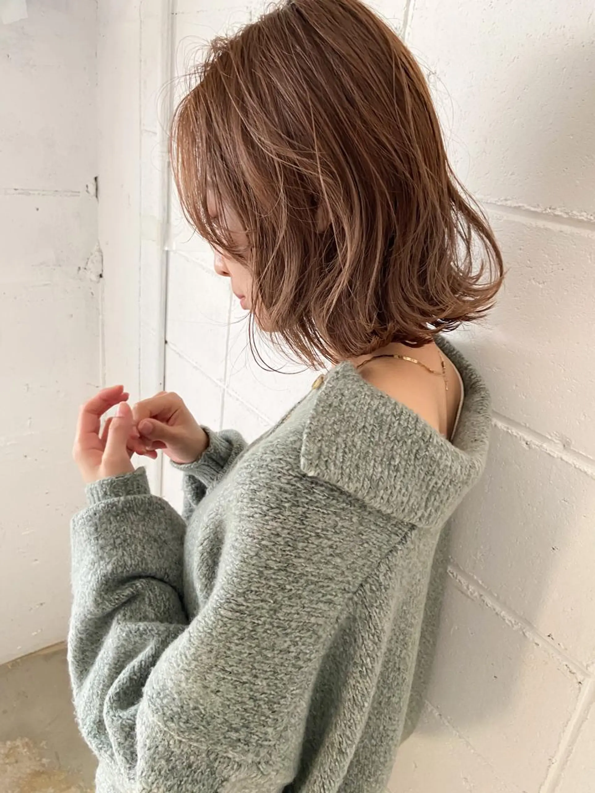 ミディアム カラー アッシュ 透明感カラー ハイライトカラー イルミナカラー インナーカラー カット ヘアカラー トリートメント 岡本康平/ボブ/ブリ ーチ/似合わせカットのヘアスタイル