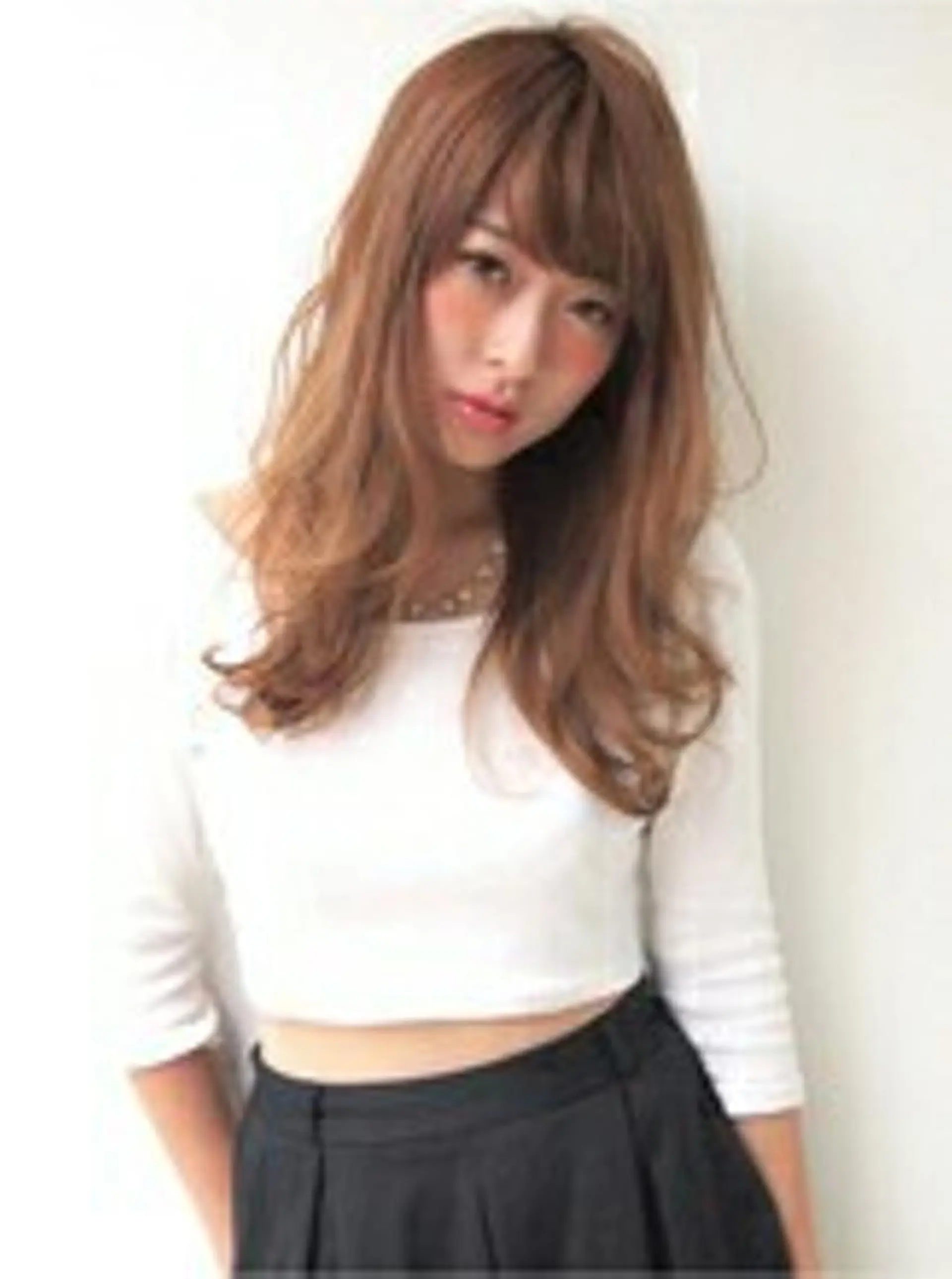 ロング カット ヘアカラー トリートメント ＦＵＮＩＣ ファニックのヘアスタイル