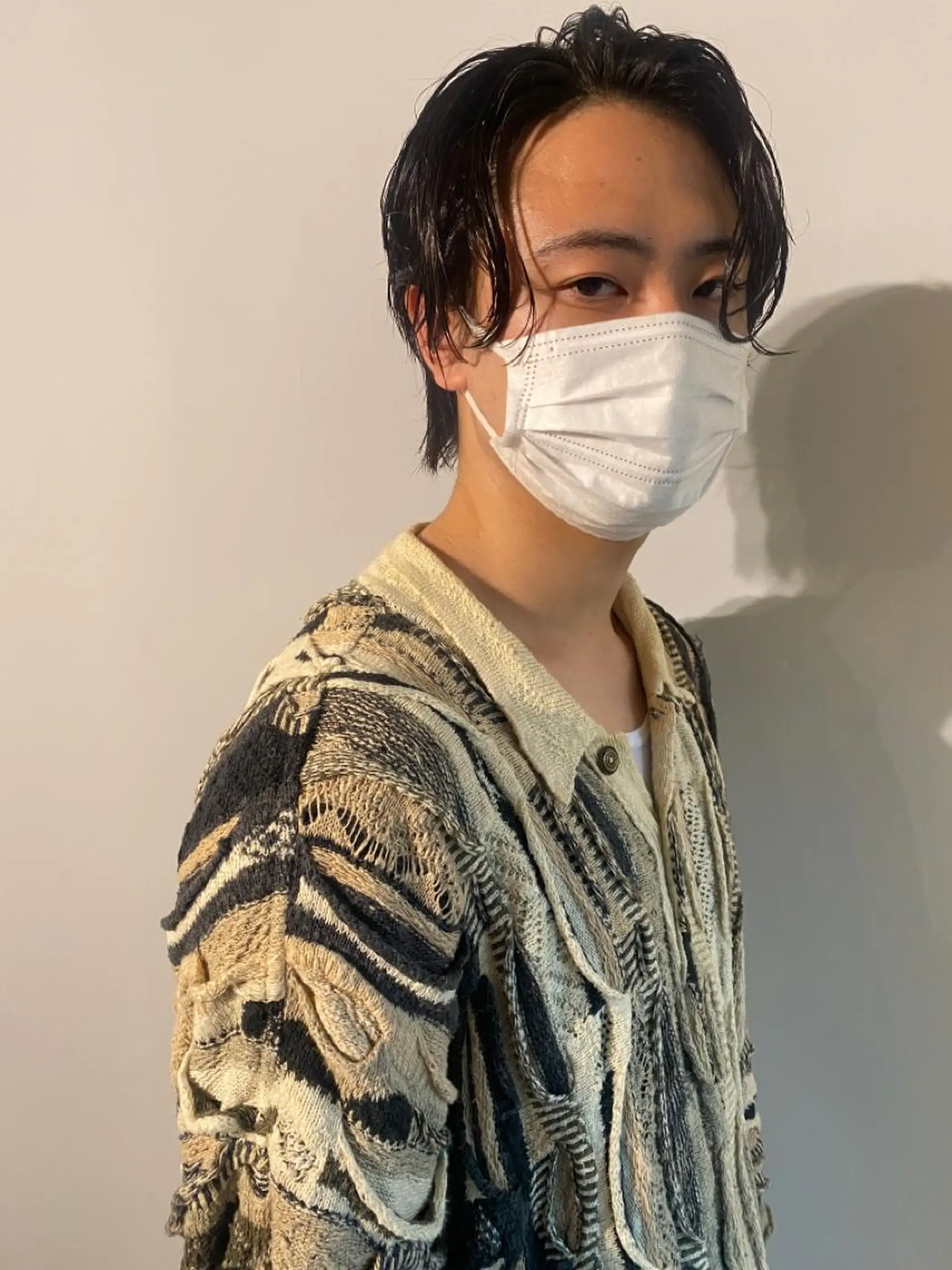 ミディアム パーマ メンズ ミディアムパーマ メンズブリーチ コンマヘア フェードカット メンズハイライト カット パーマ 🔹YUTA🔹 メンズパーマのヘアスタイル