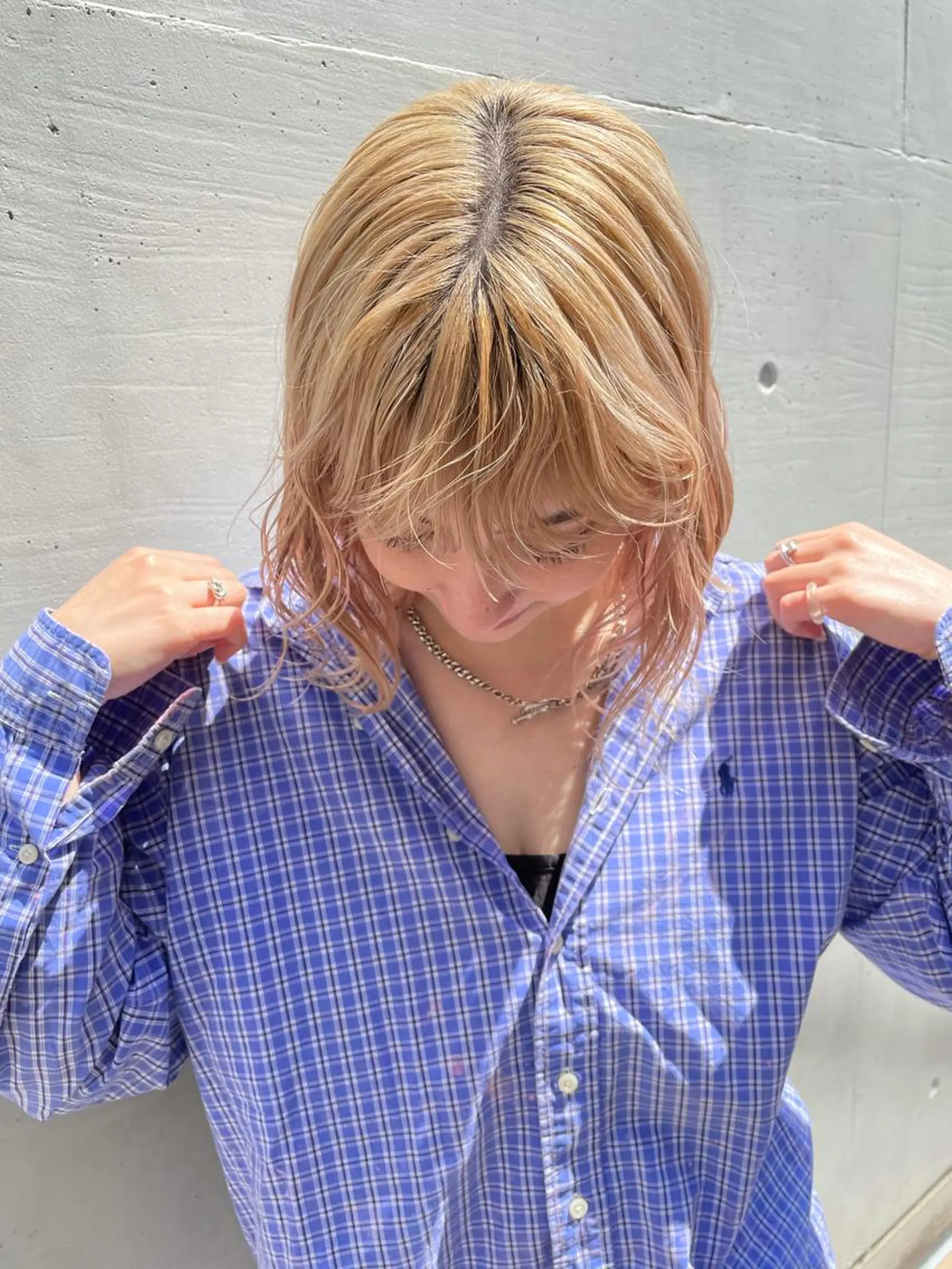 ミディアム カラー ヘアアレンジ ベージュカラー ブリーチ ブロンド ブロンドベージュ カット ヘアカラー トリートメント 艶ハイトーン/ヘア アレンジAYAKAのヘアスタイル