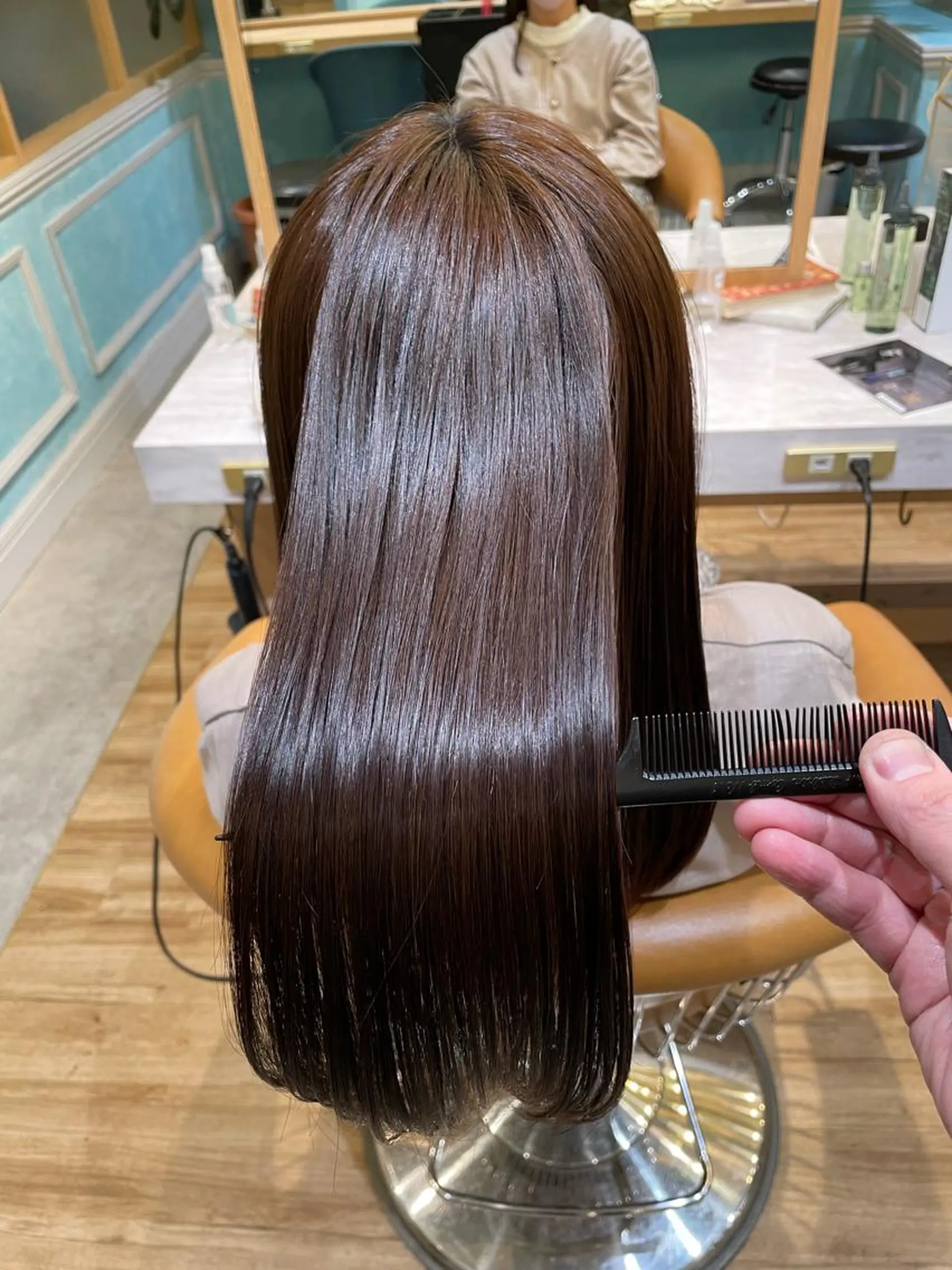 セミロング 山本翔一郎 韓国顔周りレイヤーのヘアスタイル