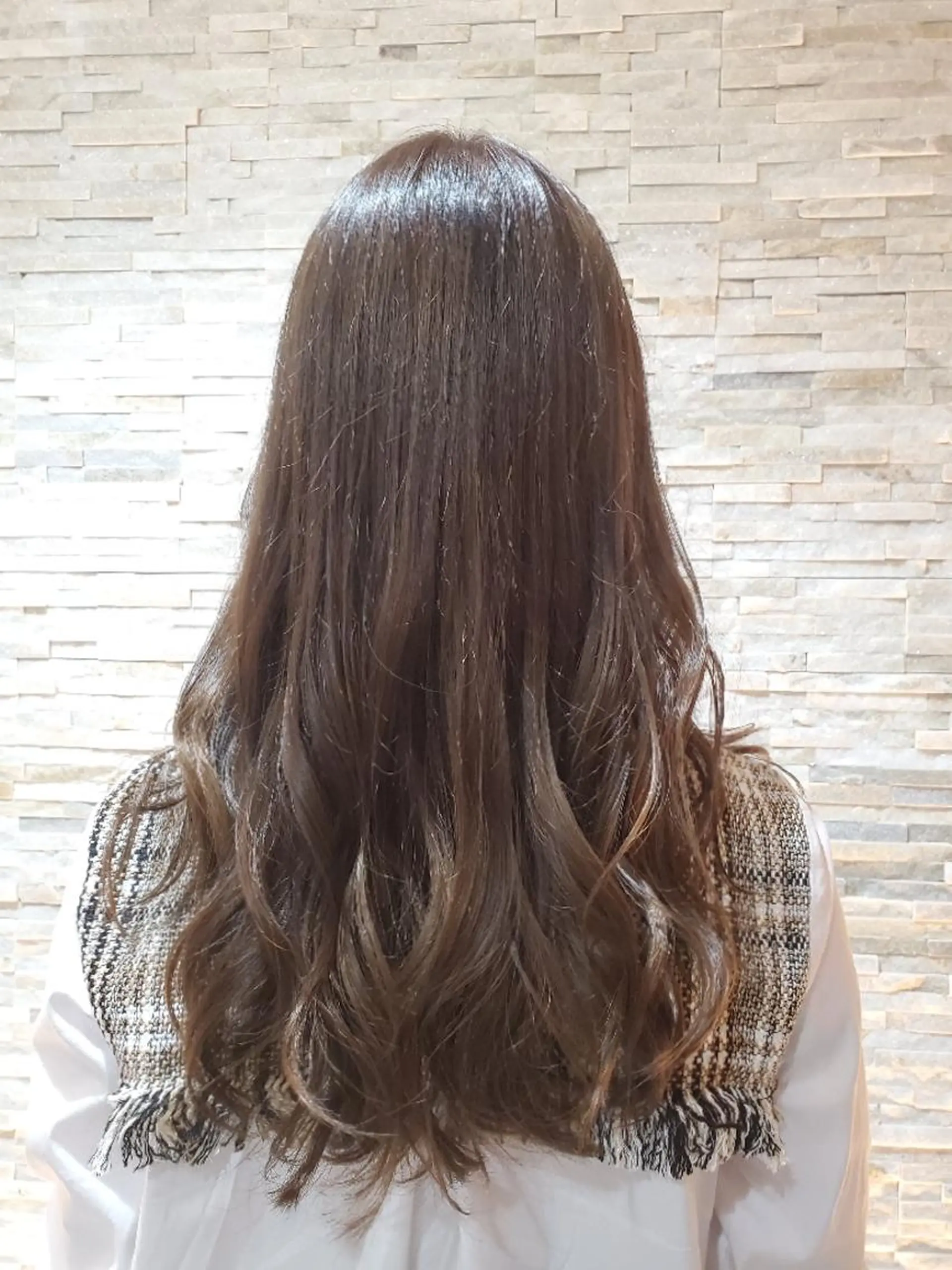 ロング レイヤーカット はんだ さきえのヘアスタイル