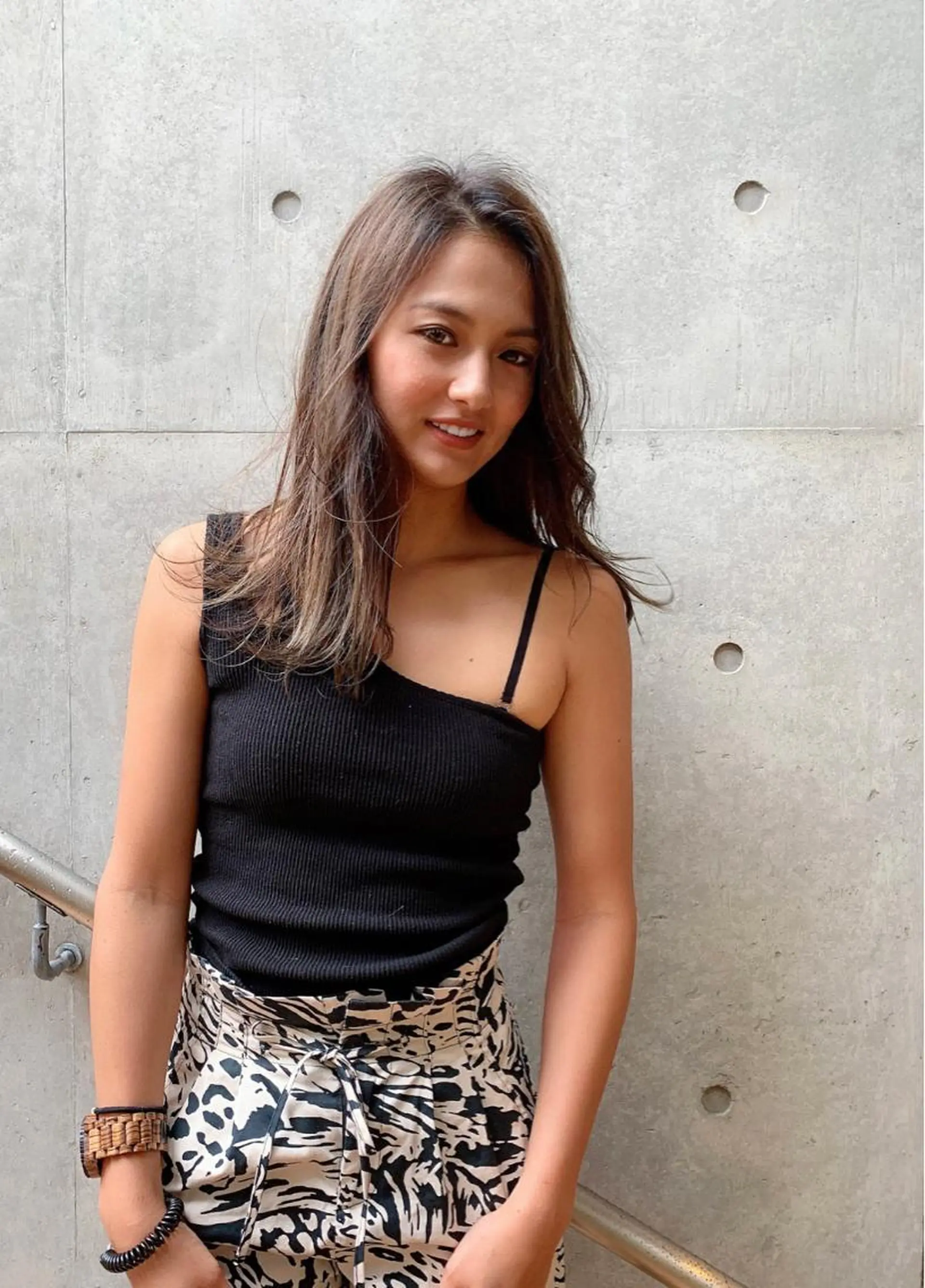 セミロング カラー box  mico. mutsumiのヘアスタイル