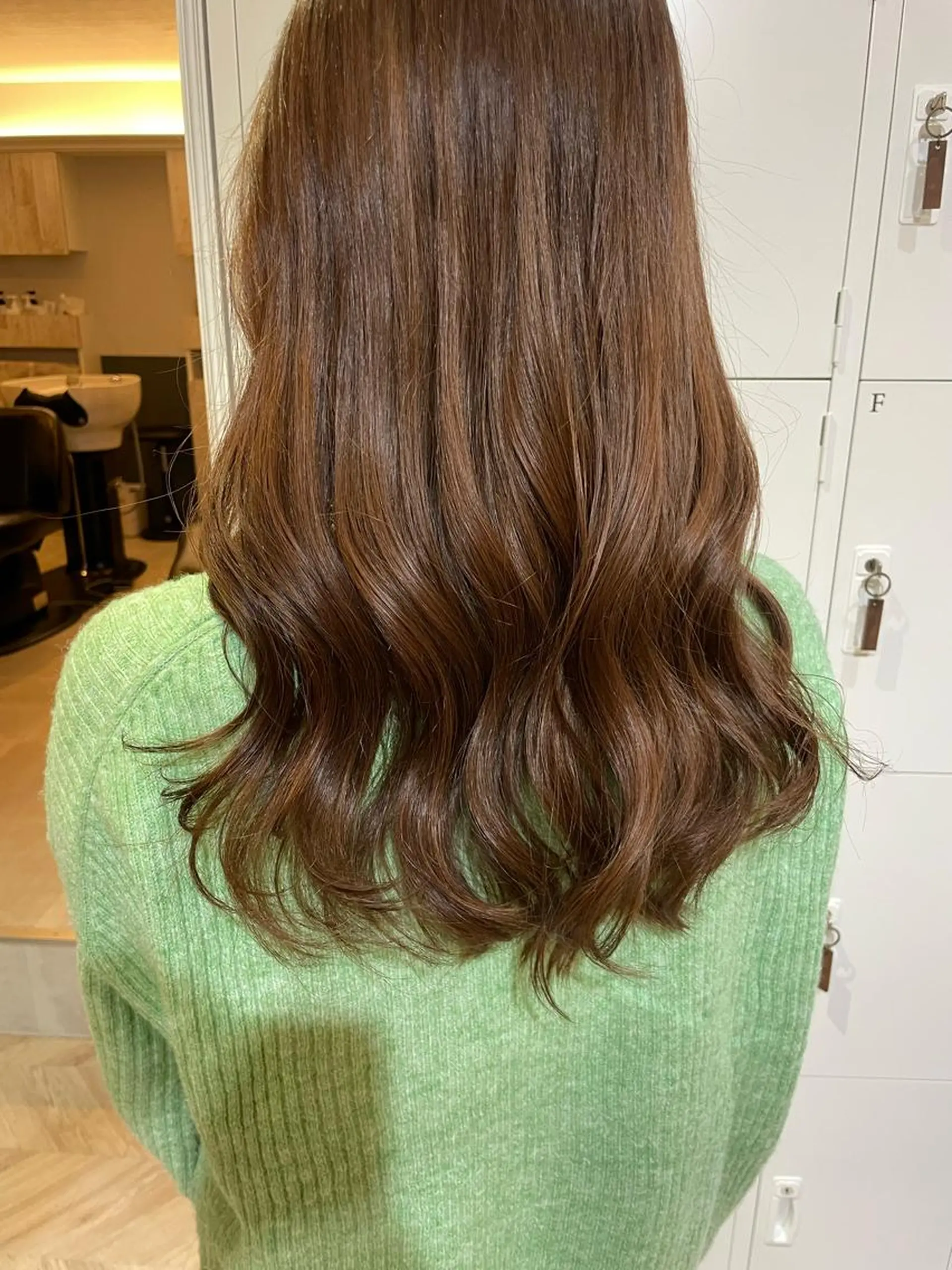 セミロング カラー akane .のヘアスタイル