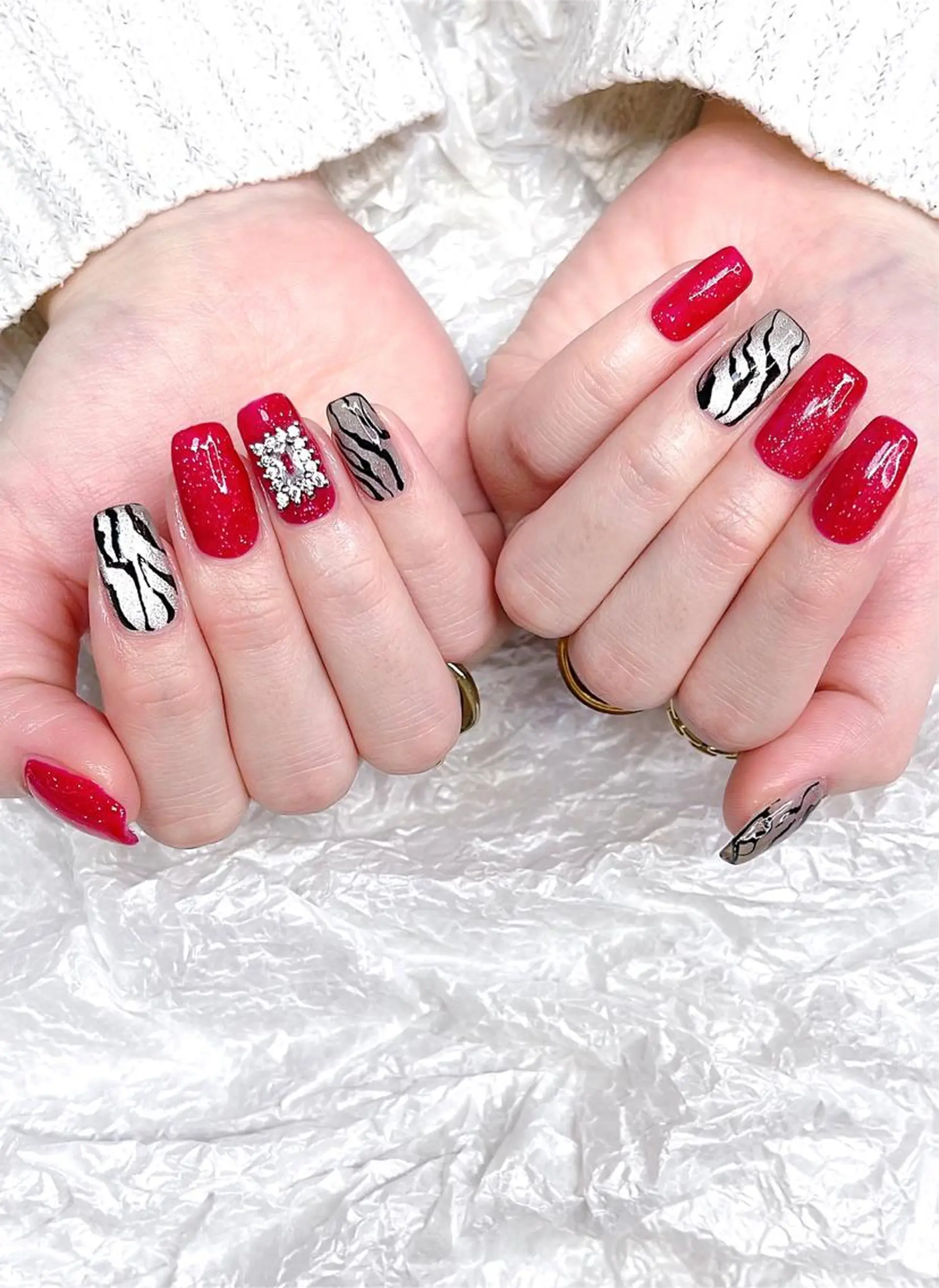 ミディアム めぐみのネイルサロン スタッフ練習のネイルデザイン