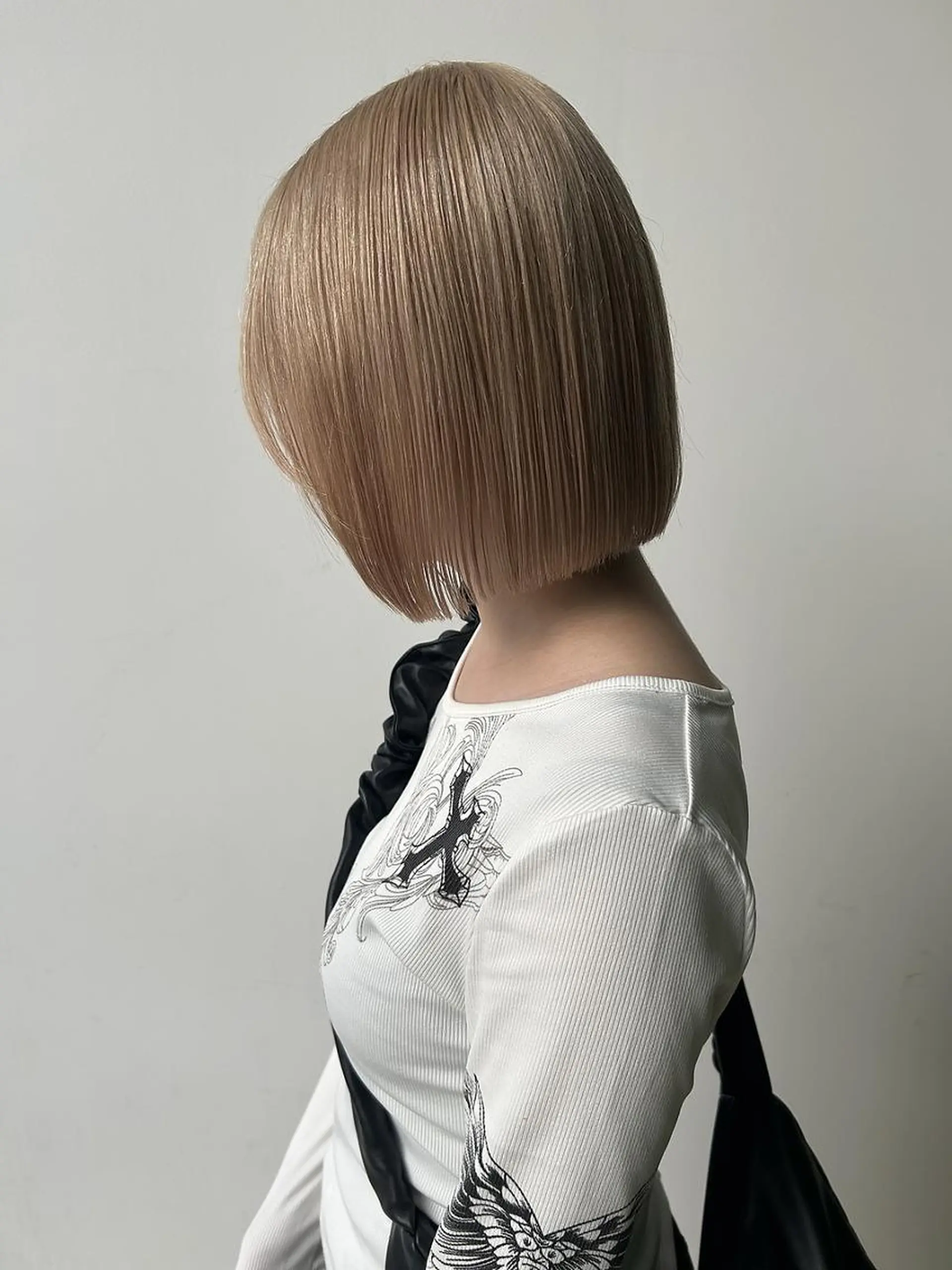 ショート カット ヘアカラー 勝野夏希/ハイトーン /ベージュ/松本のヘアスタイル